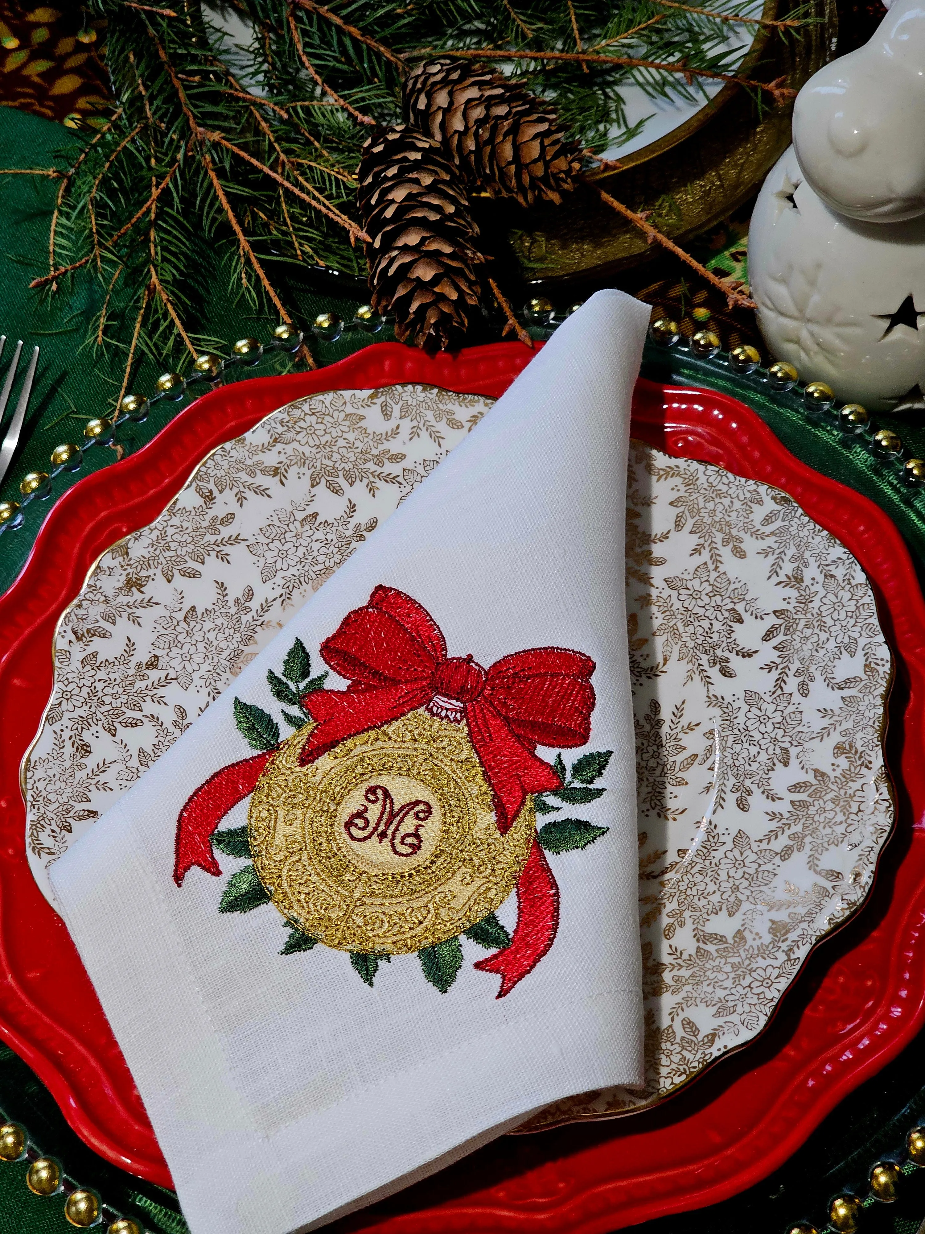 #109 | Golden Ornament | Personalized | Linen napkins