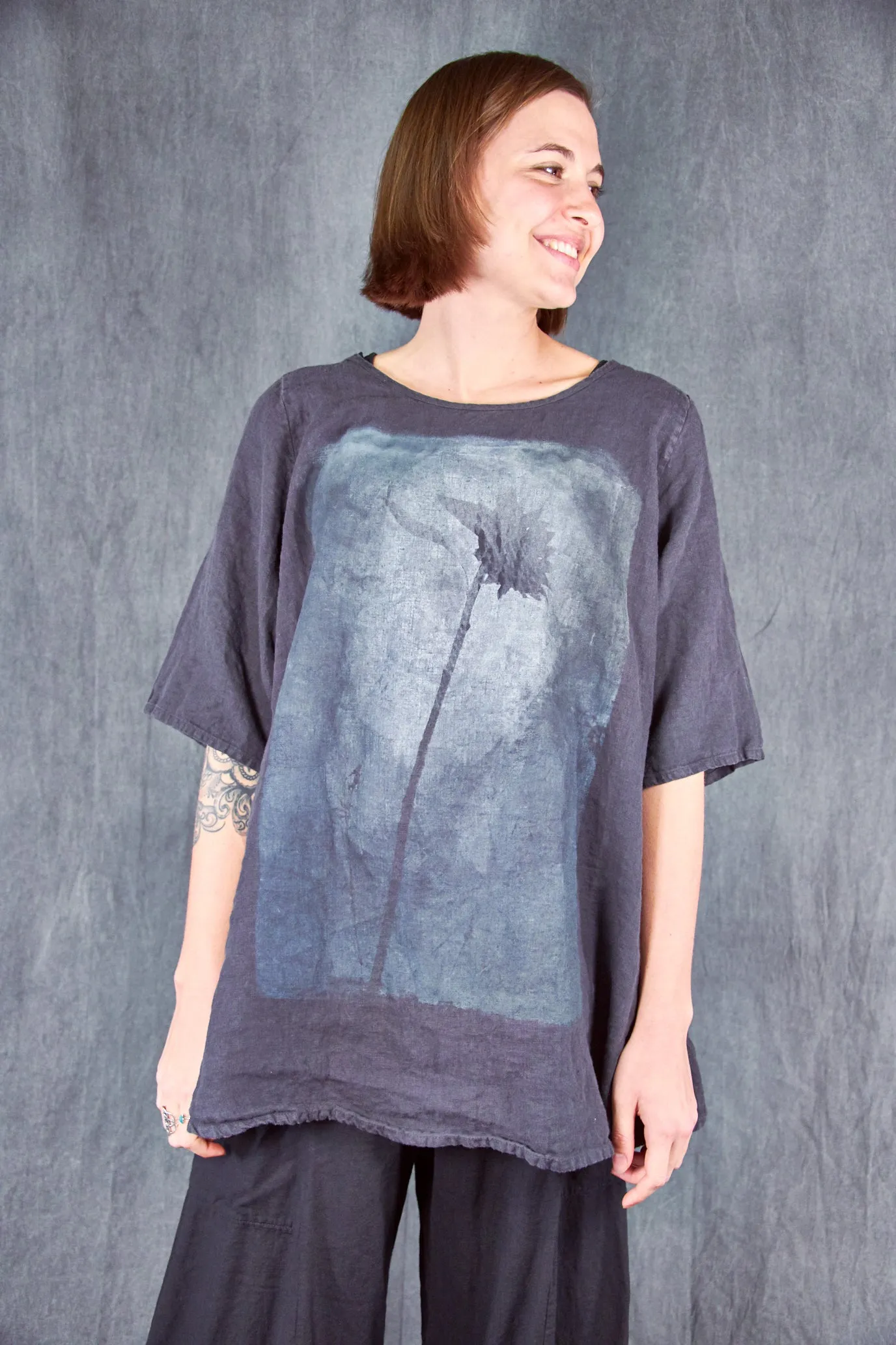 1210 Linen Tee-Black Sand-P