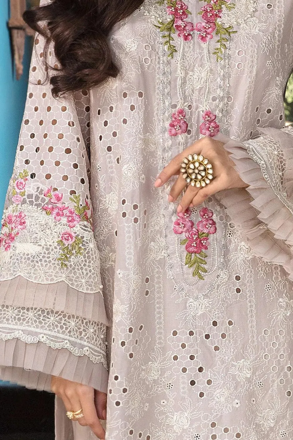 3PC LAWN EMBROIDERED Q191