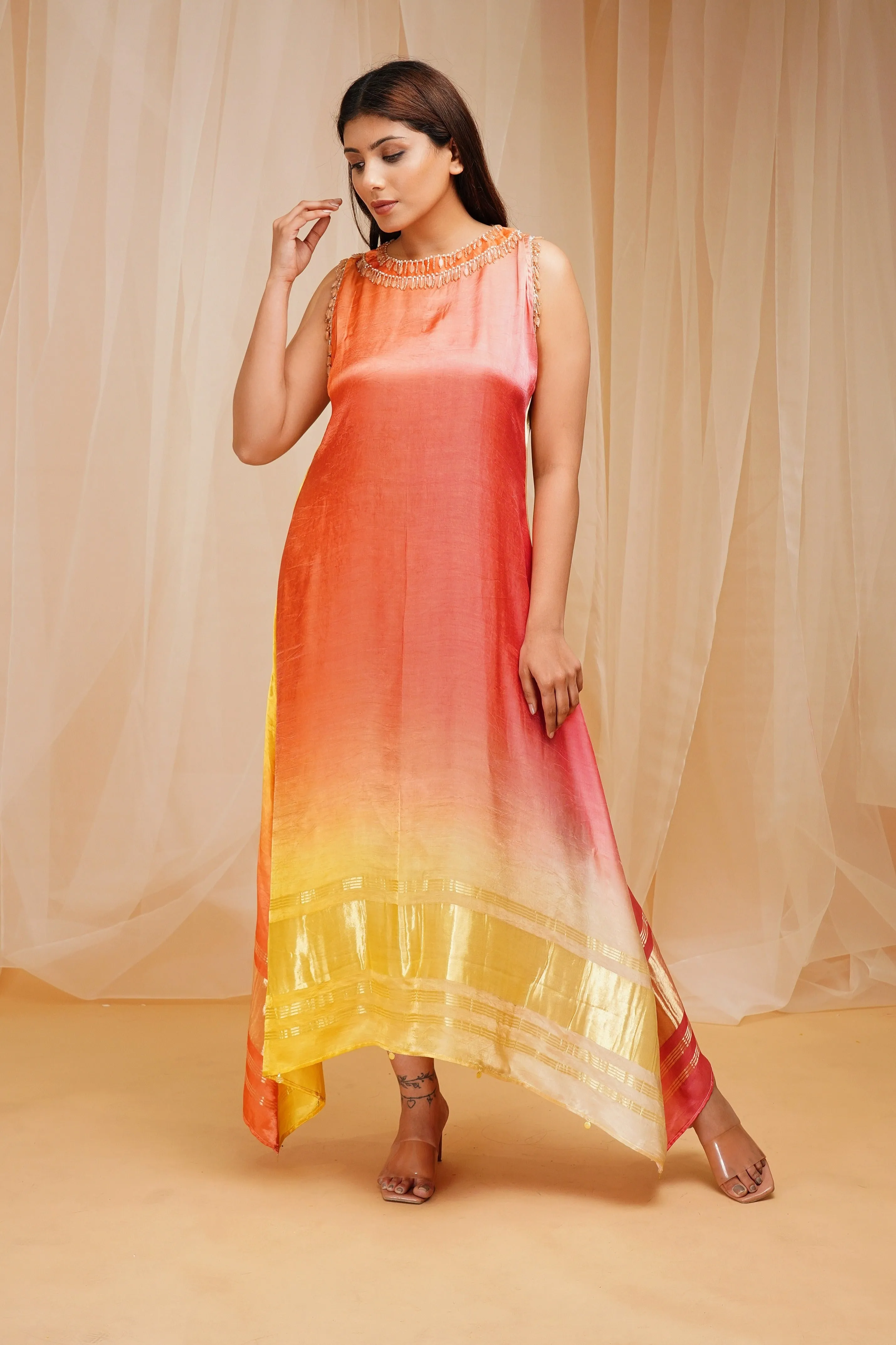 4D Dyeing of Pale Yellow & Reddish Orange Model Satin Silk Kaftaan