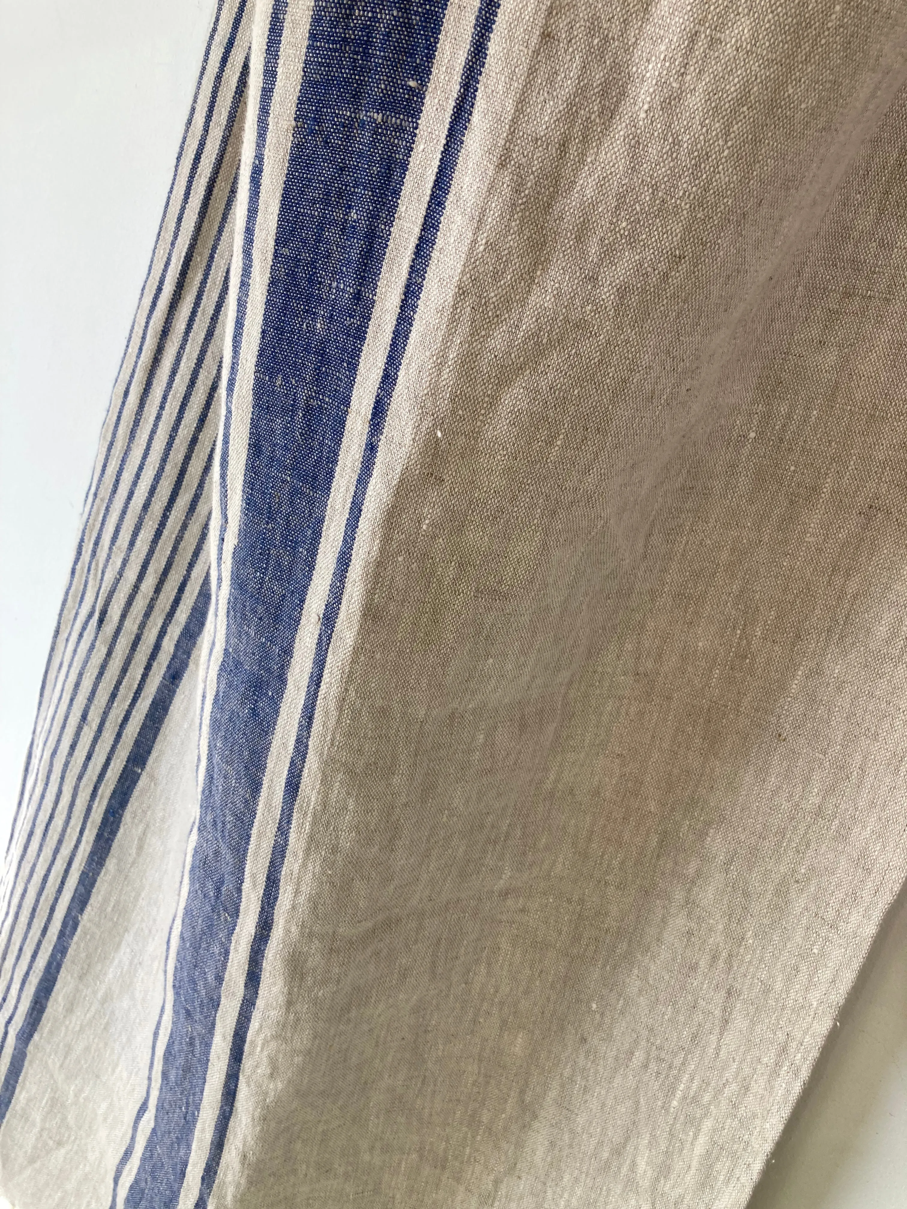 8knots Dot Net Linen Throw