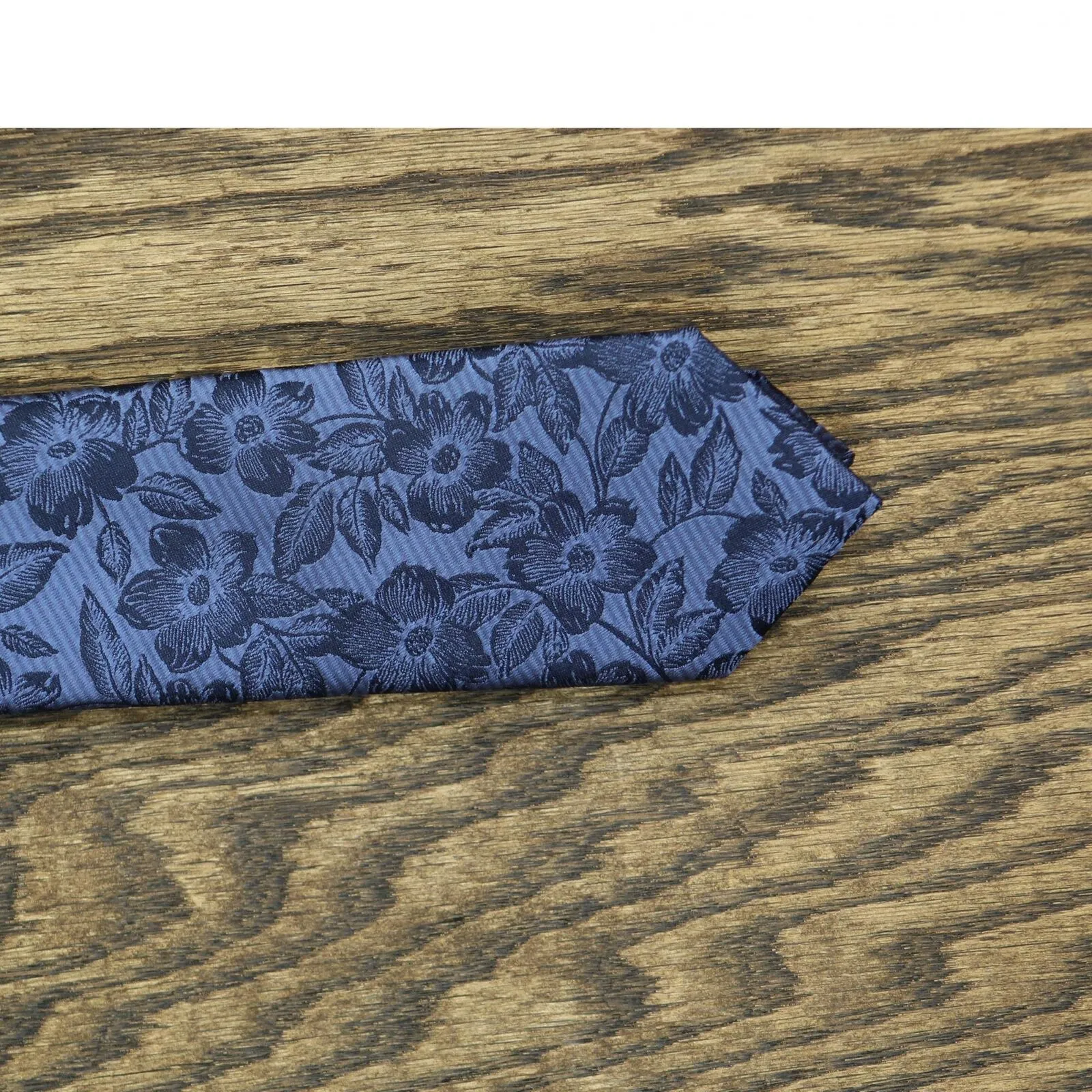 Bar III Men's Nelson Skinny Floral Tie 13C1-1030