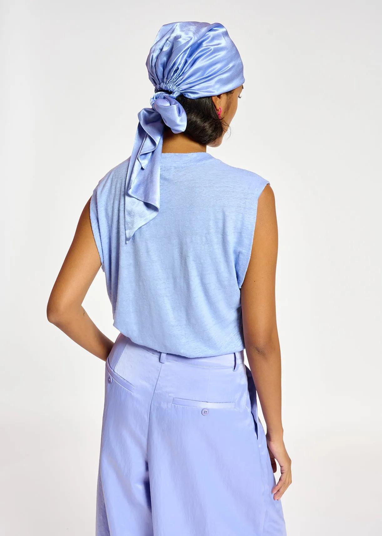 Blue linen sleeveless T-shirt