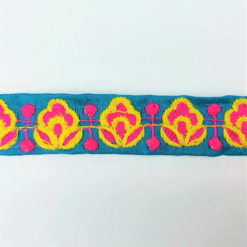 Bright Indian embroidered saree border - Banarasi border