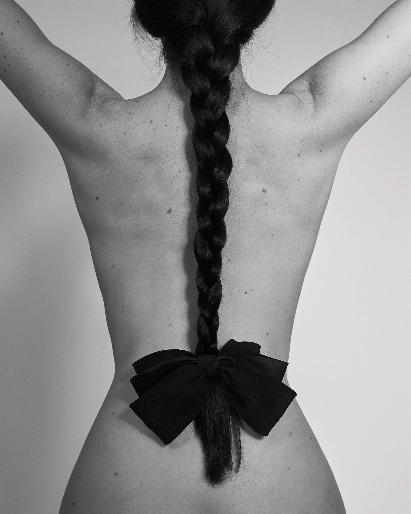 CLASSIC SILK BOW