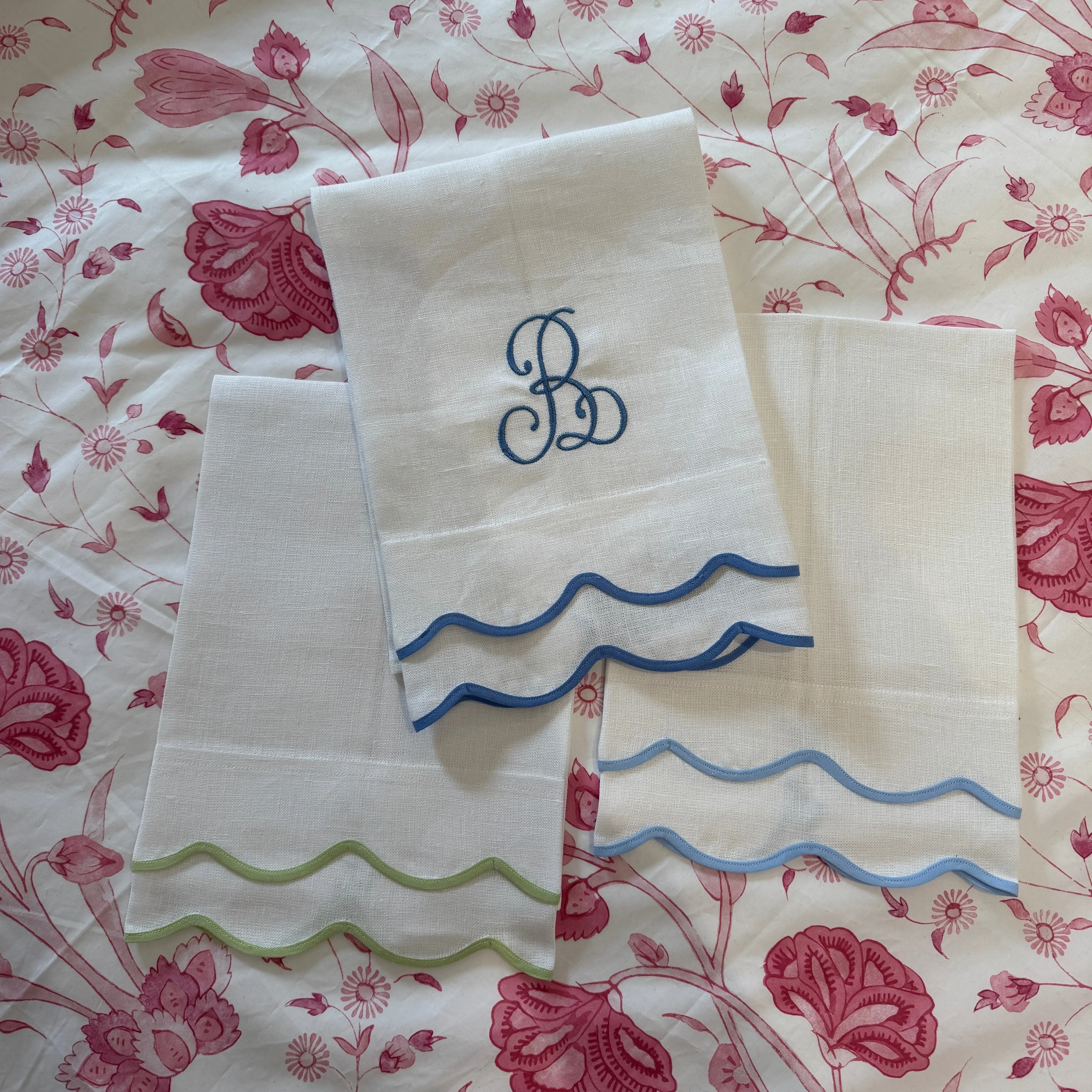 Double Wave Linen Guest Towel