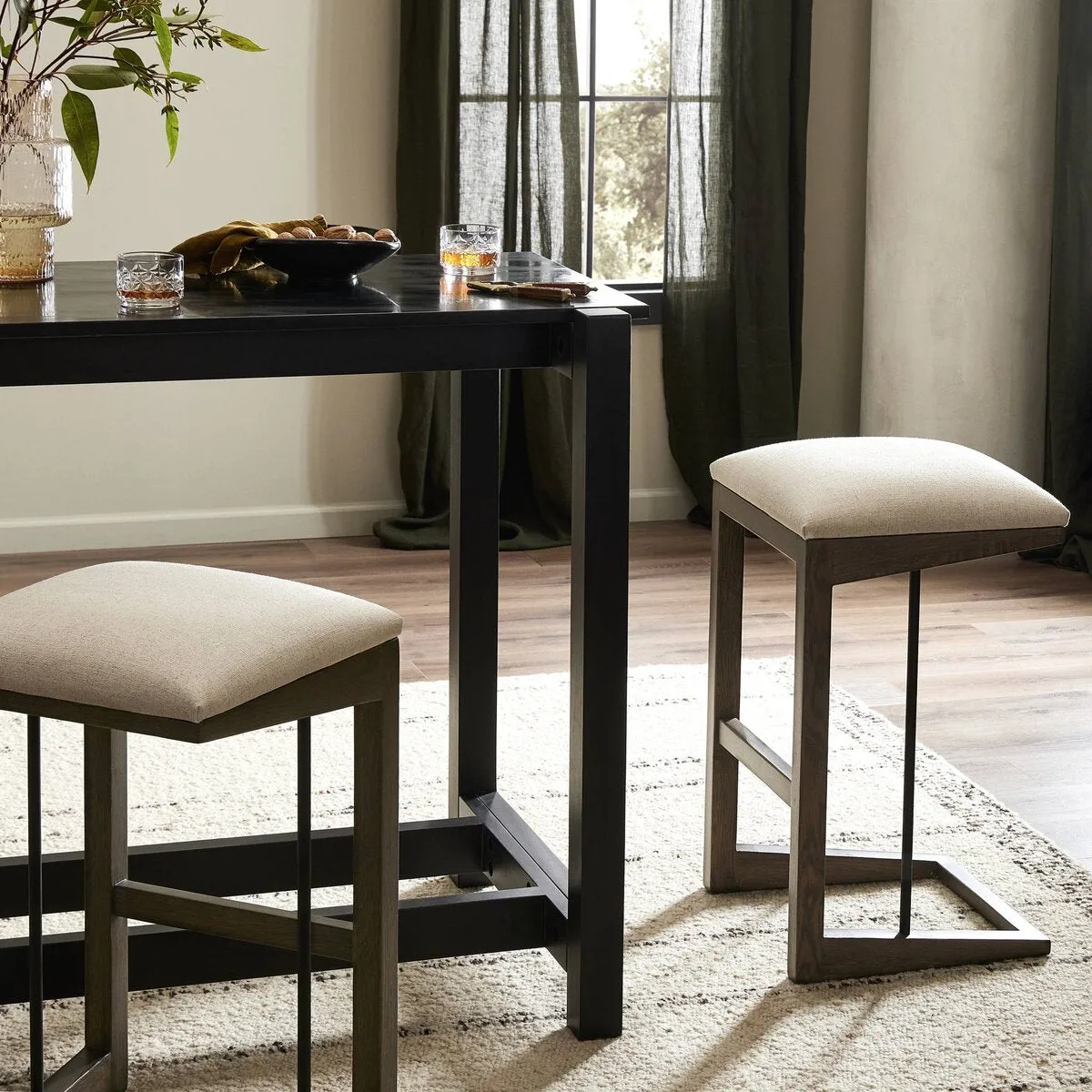 Finn Bar Stool