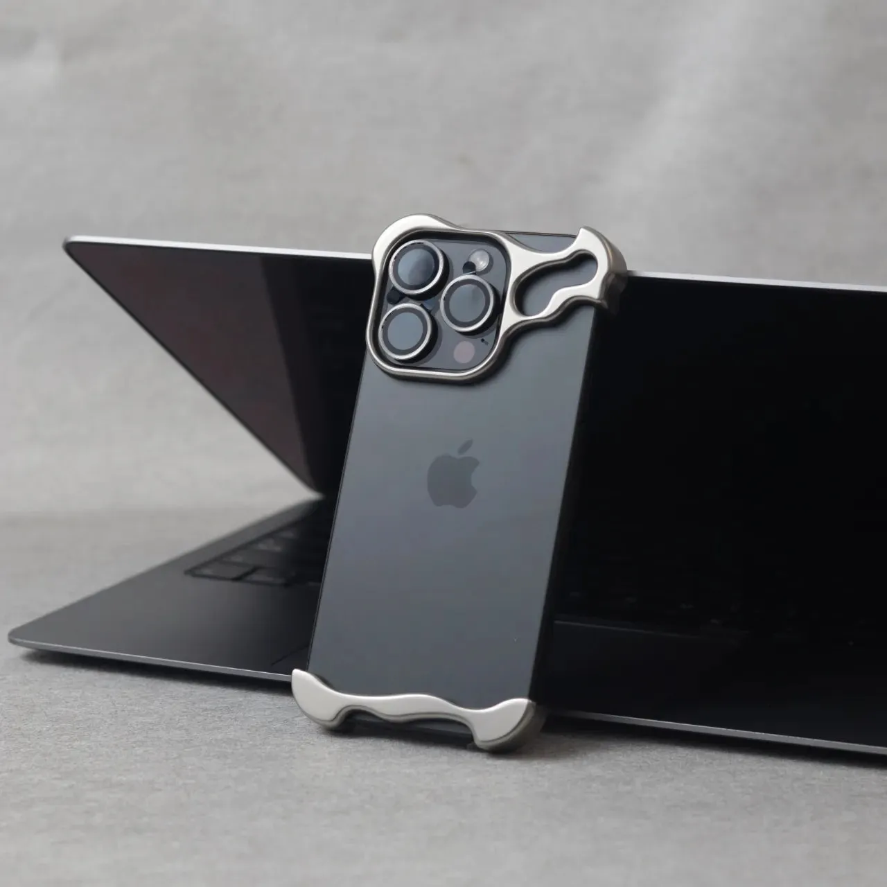 Frameless Aluminum Alloy Metal Corner Pad Case With Lens Protective Film For iPhone