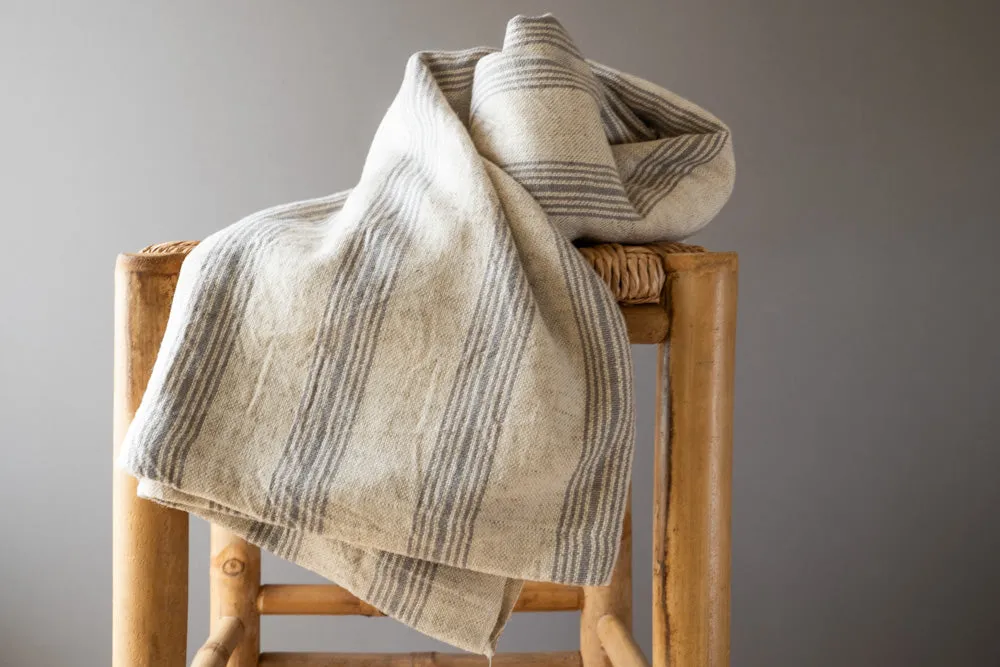 Fringeless Anna Linen Towel