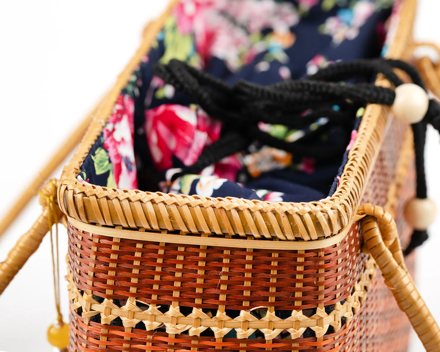 Hand-woven Bamboo Bag | Ready at Any Angle (Brown)
