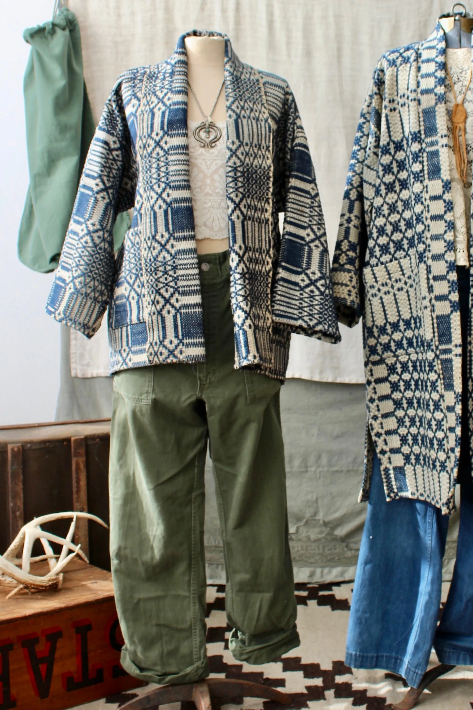 HF155 The Highlands Foundry Heirloom Cream/Navy Coverlet Coat