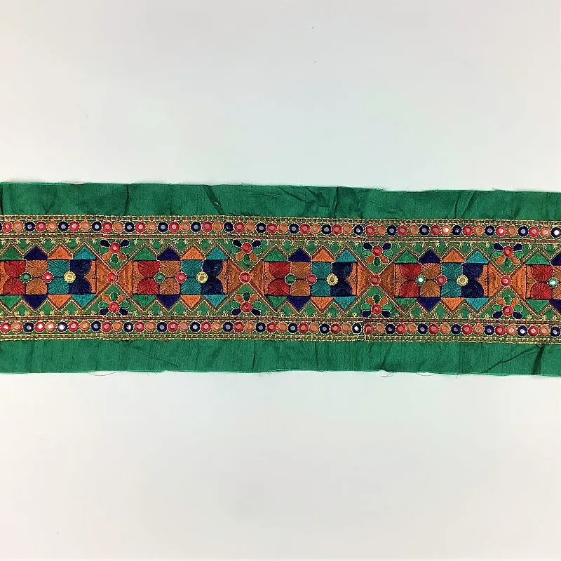 Indian embroidered saree border - Banarasi border