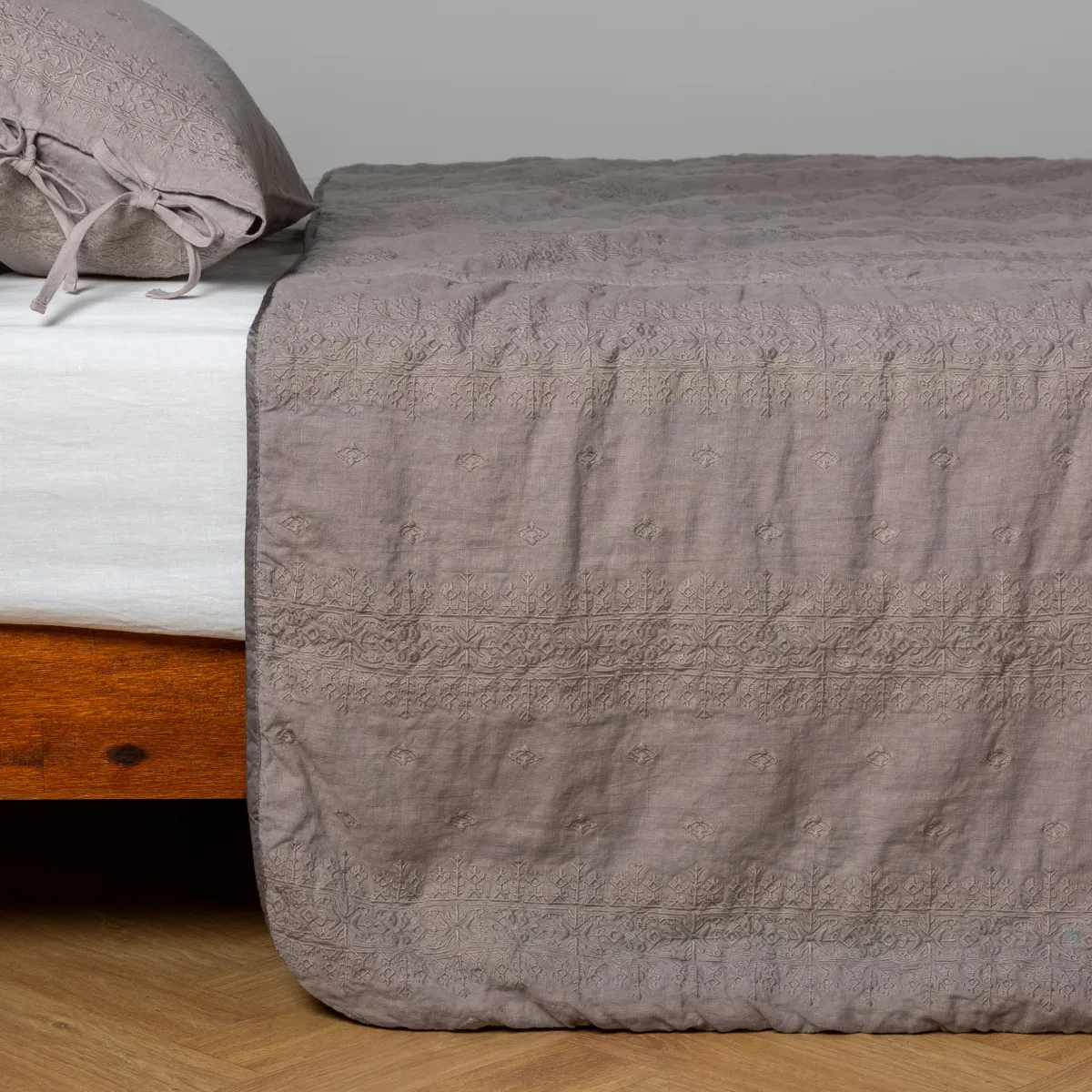 Ines Bedspread