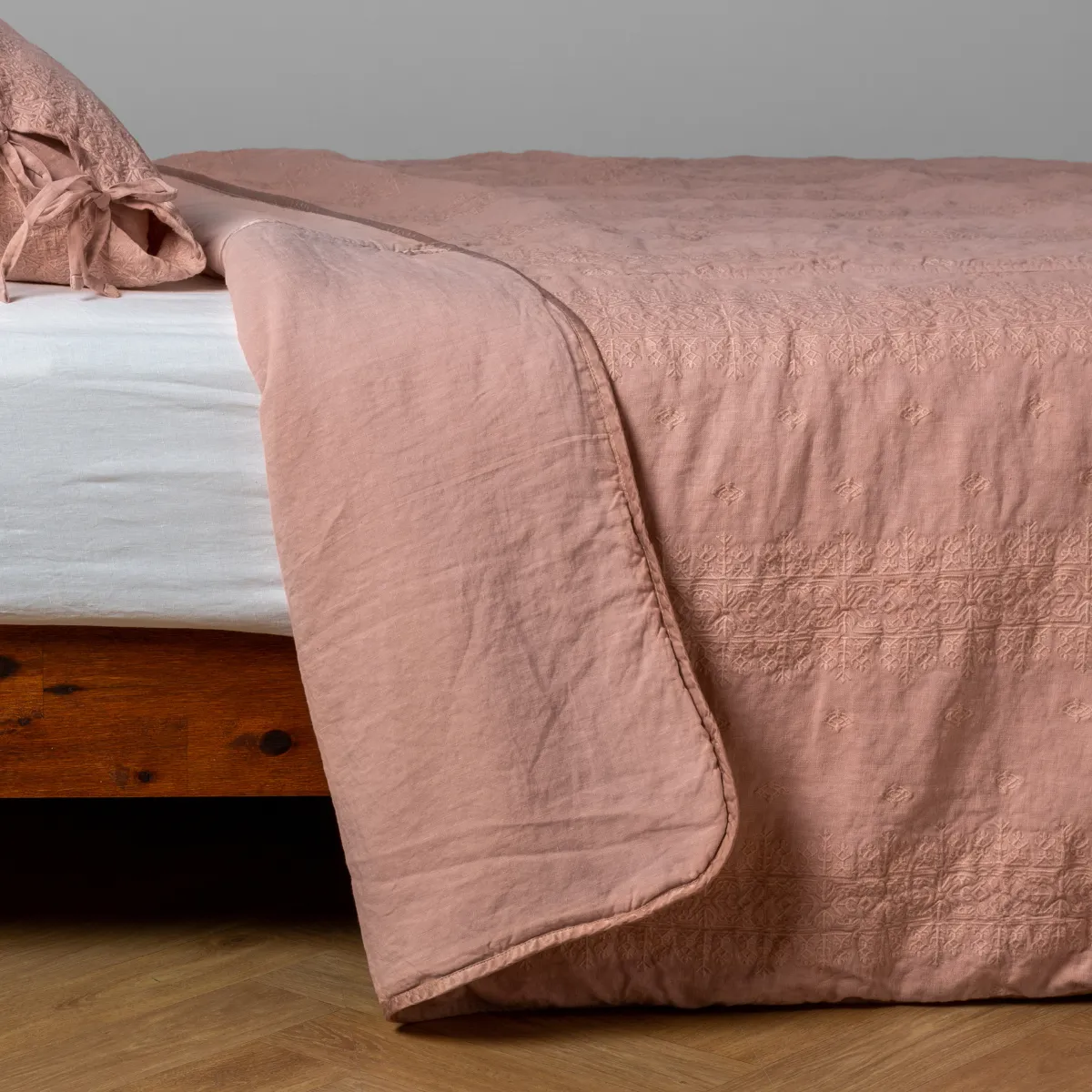 Ines Bedspread