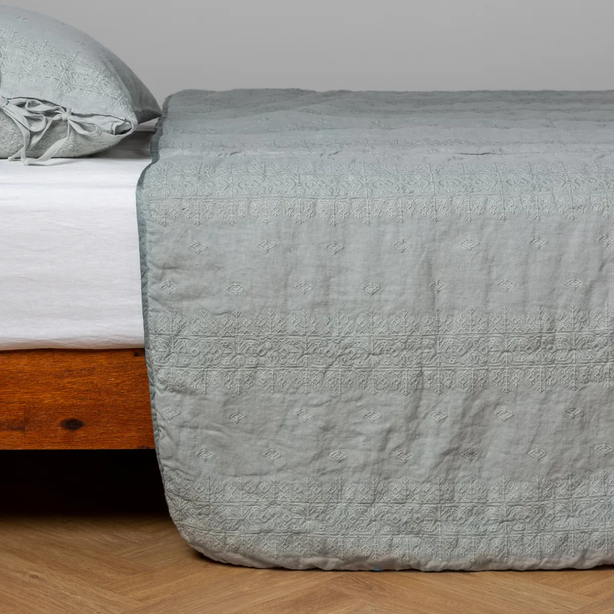 Ines Bedspread