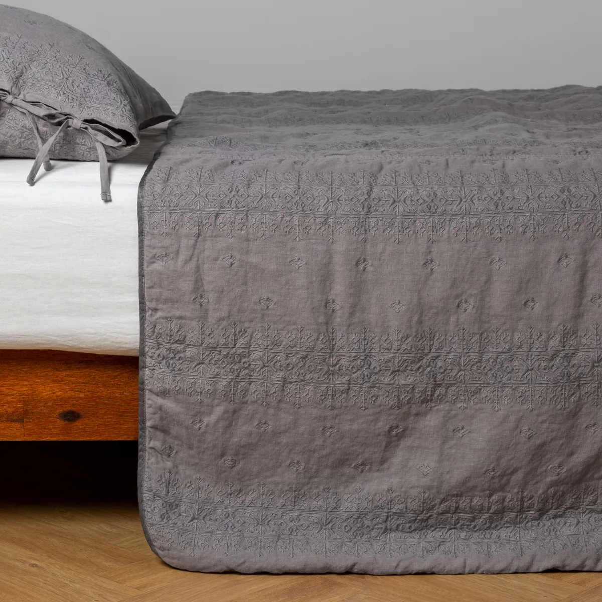 Ines Bedspread