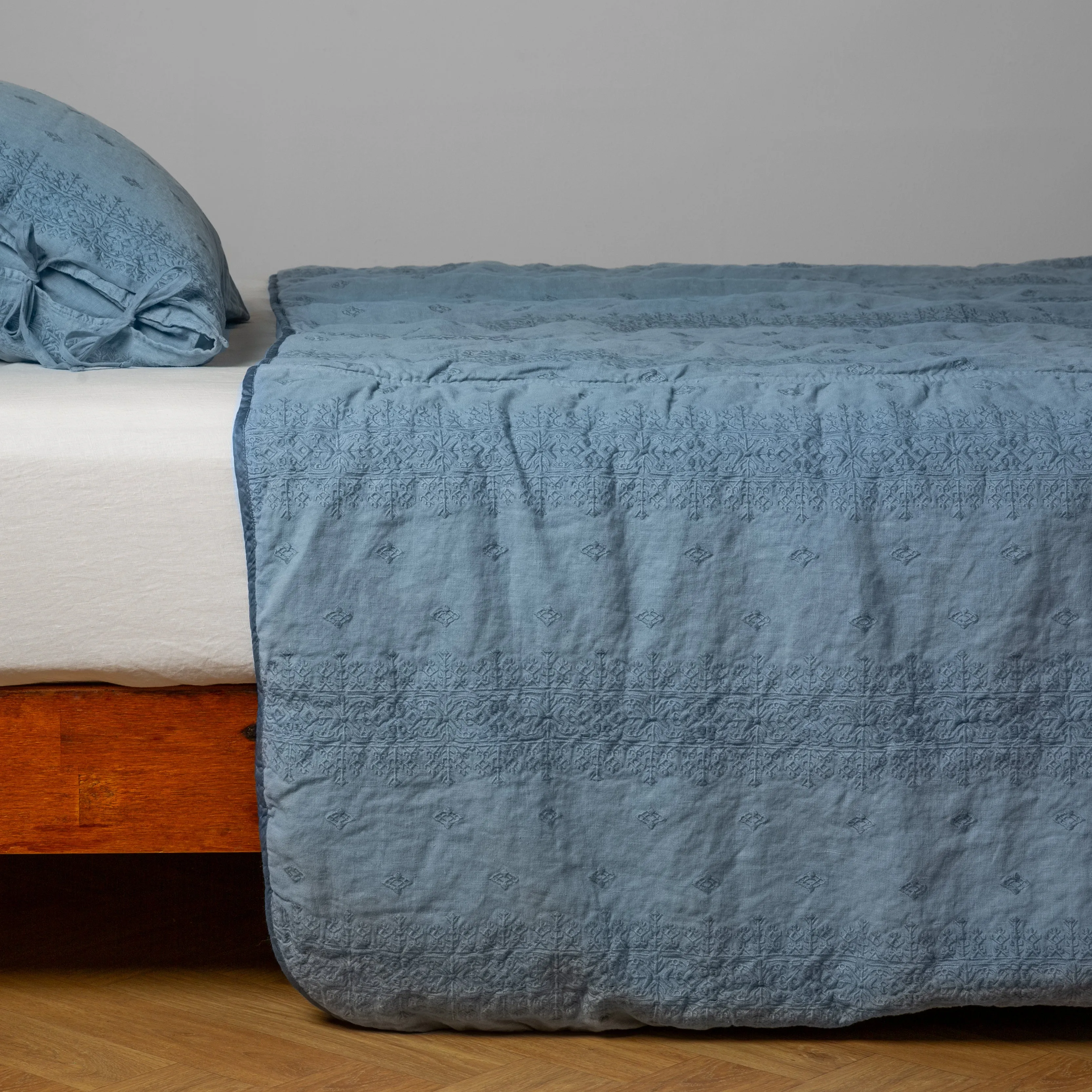 Ines Bedspread