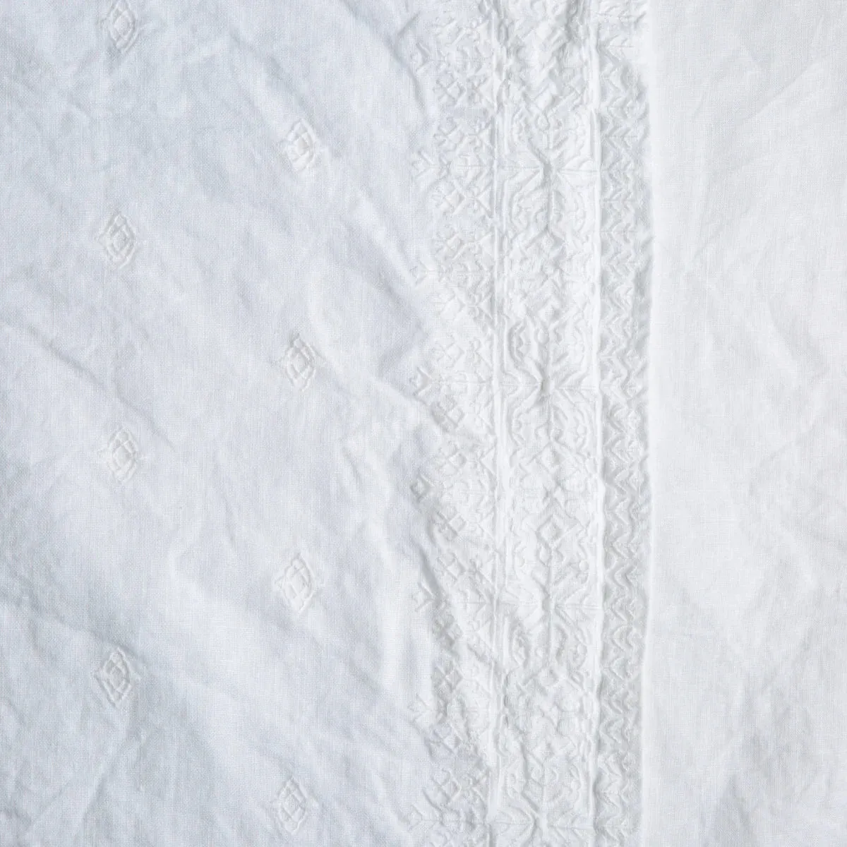 Ines Deluxe Sham - White