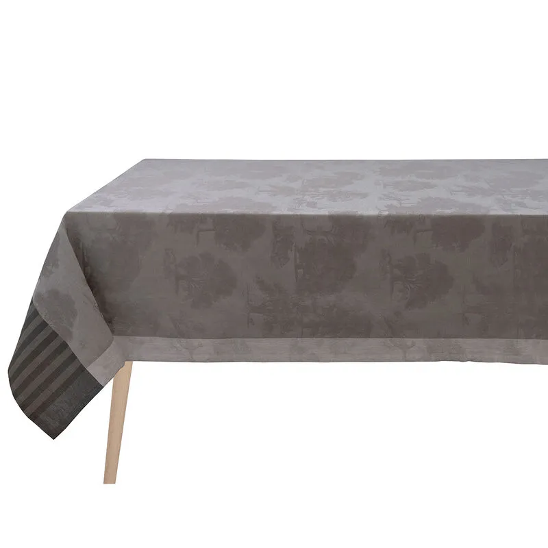 Jacquard Francais Souveraine European Linen Tablecloth