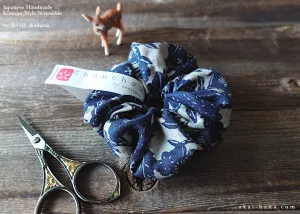 Japanese Handmade Linen Scrunchies, Indigo Floral  ⦿scjf0075