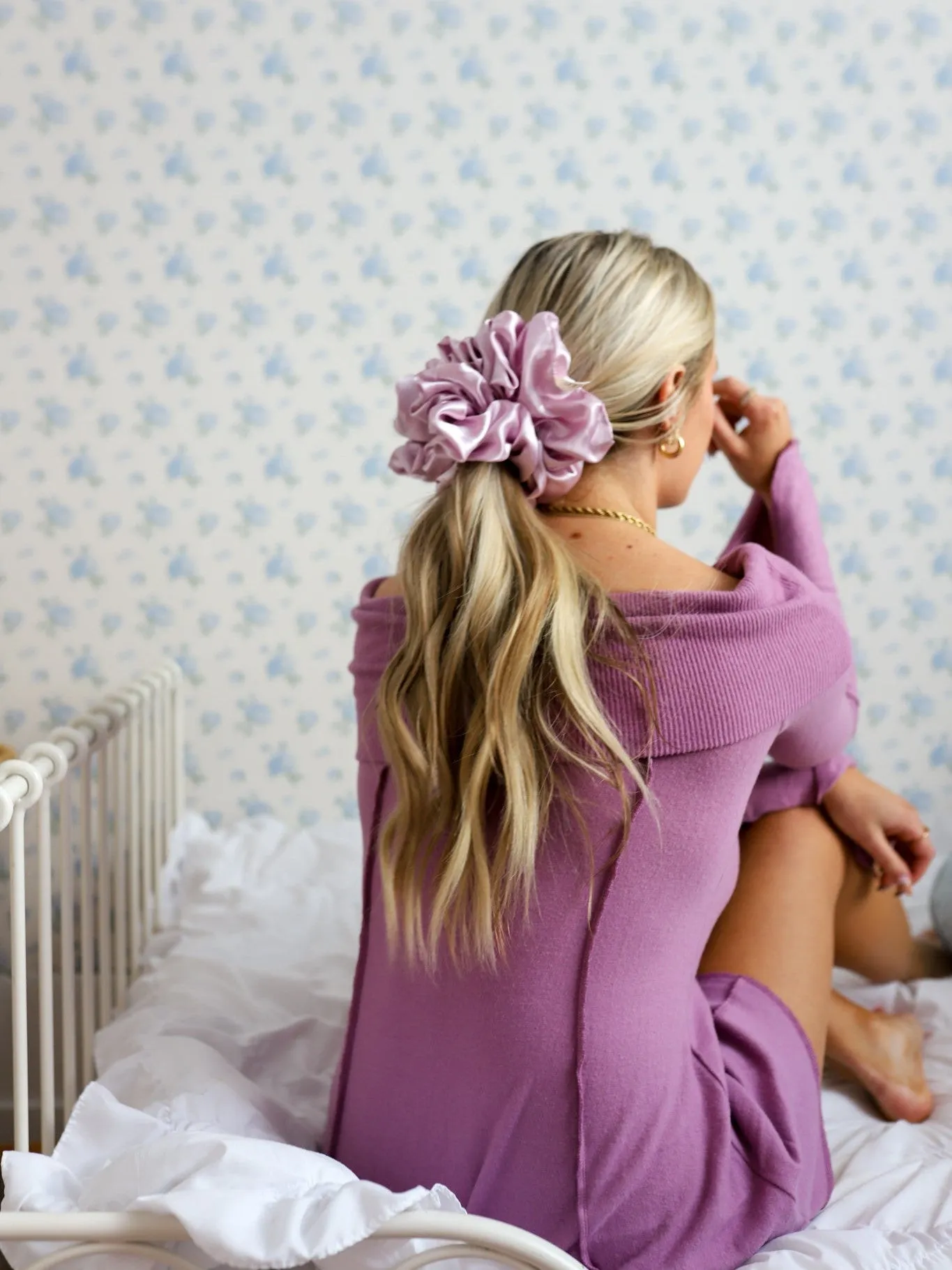 JUMBO SLEEP SILK/SATIN SCRUNCHIES