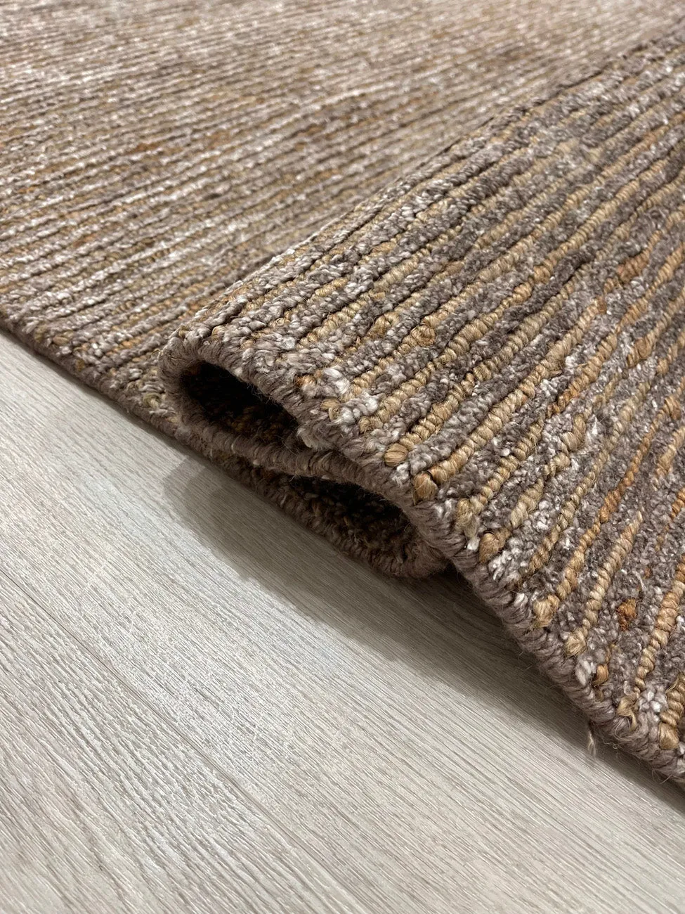 Jute Loop & Cut Brown
