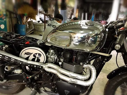 KM-TRG-004 Triumph Classic Tank
