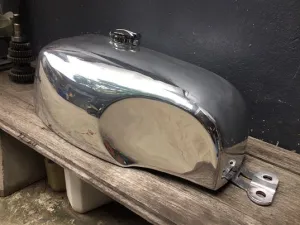 KM-TRG-016 Triumph Norbert Tank