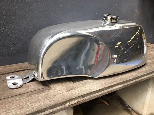 KM-TRG-016 Triumph Norbert Tank