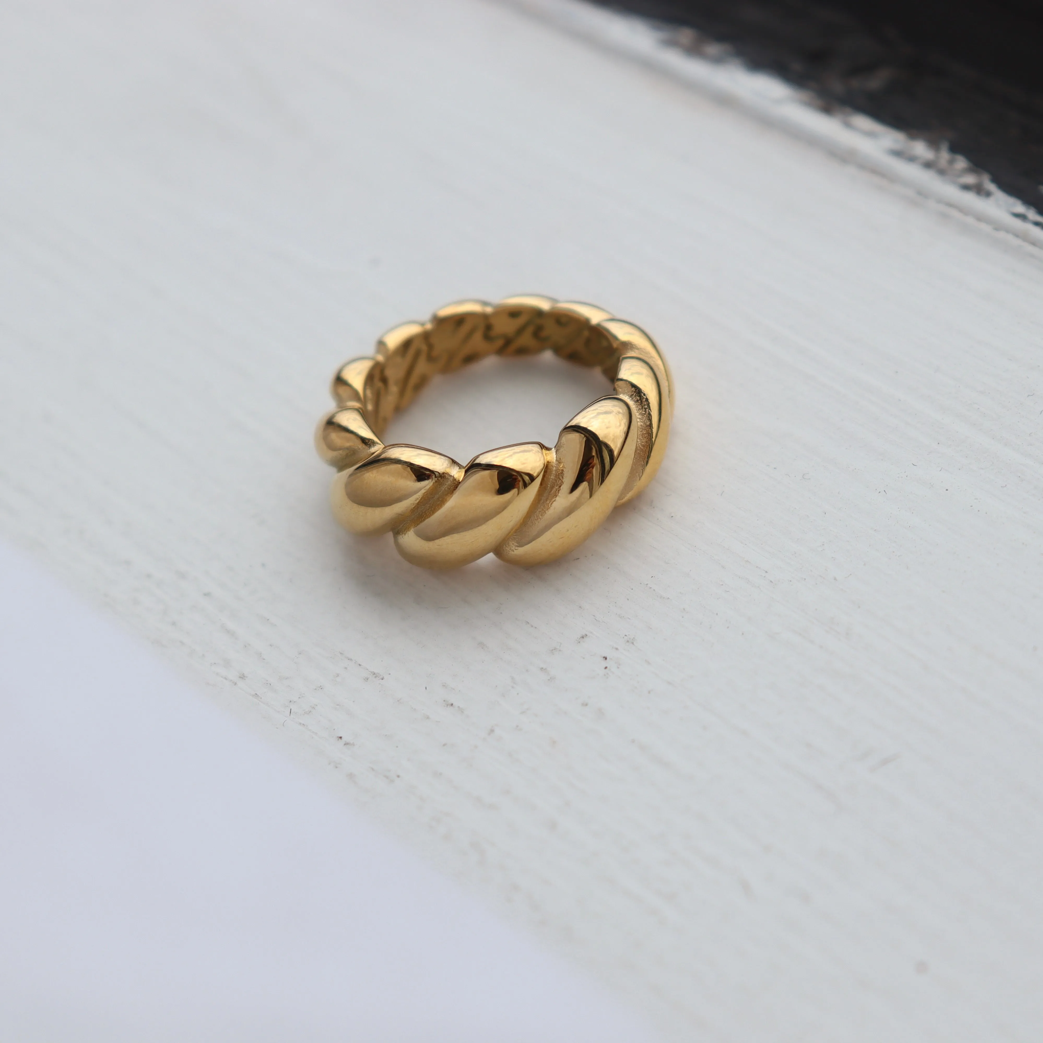 large croissant ring