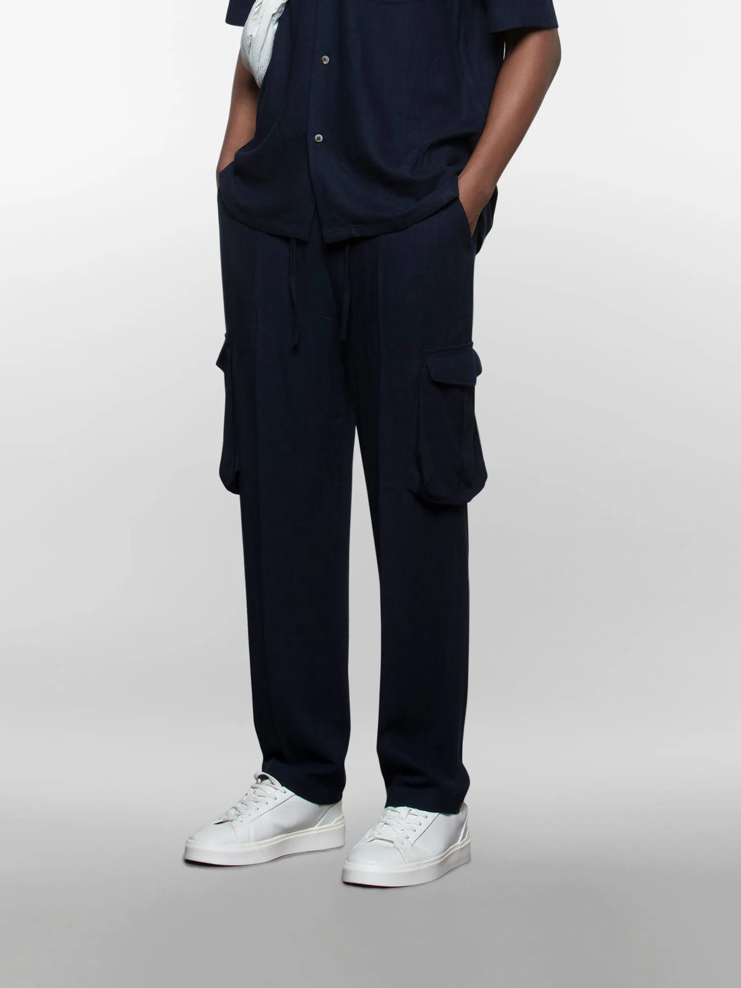 Linen cargos
