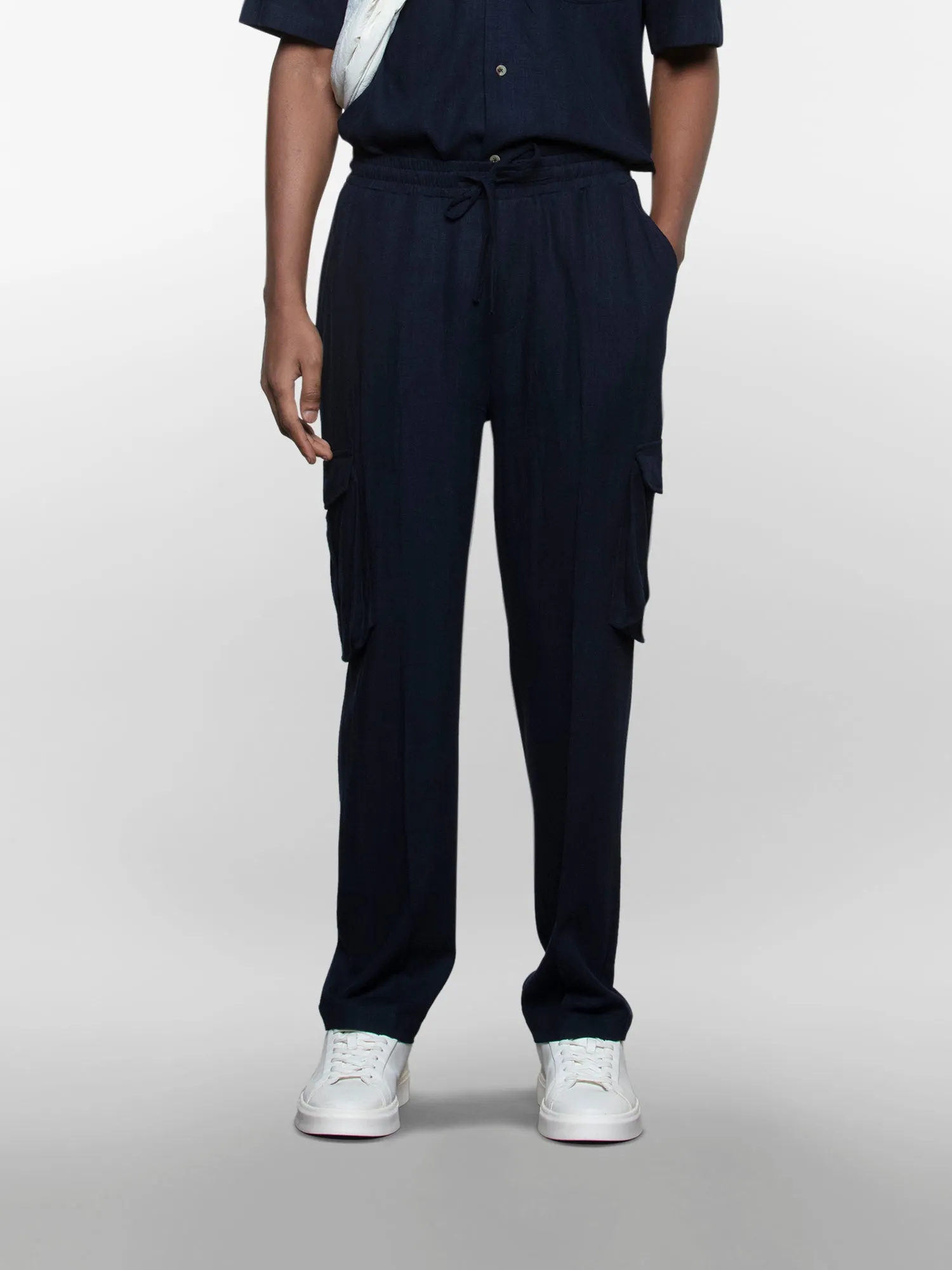 Linen cargos