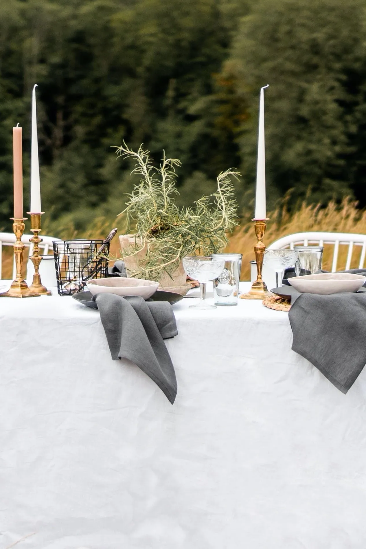 Linen tablecloth - white