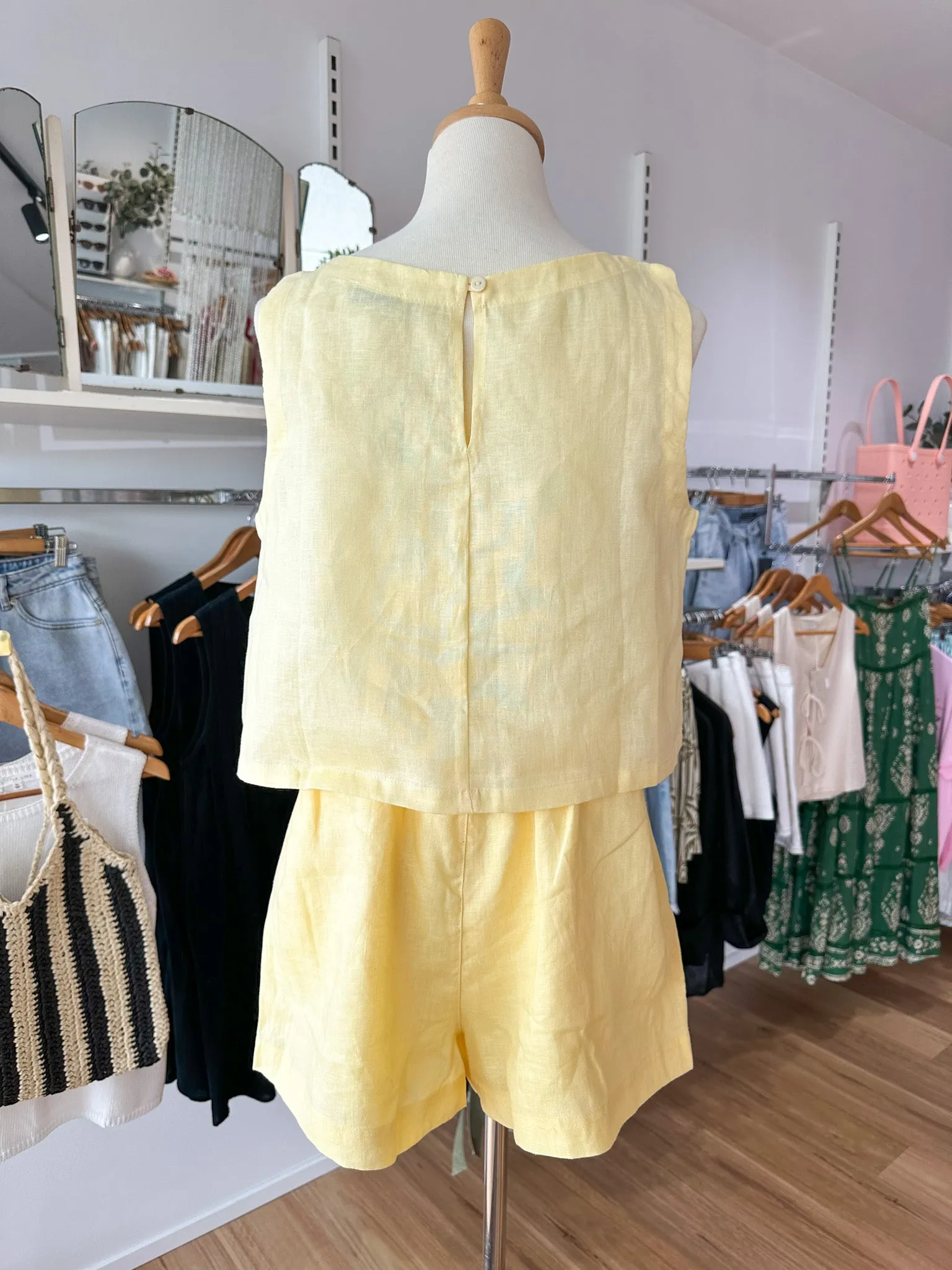 Lola Linen Shorts
