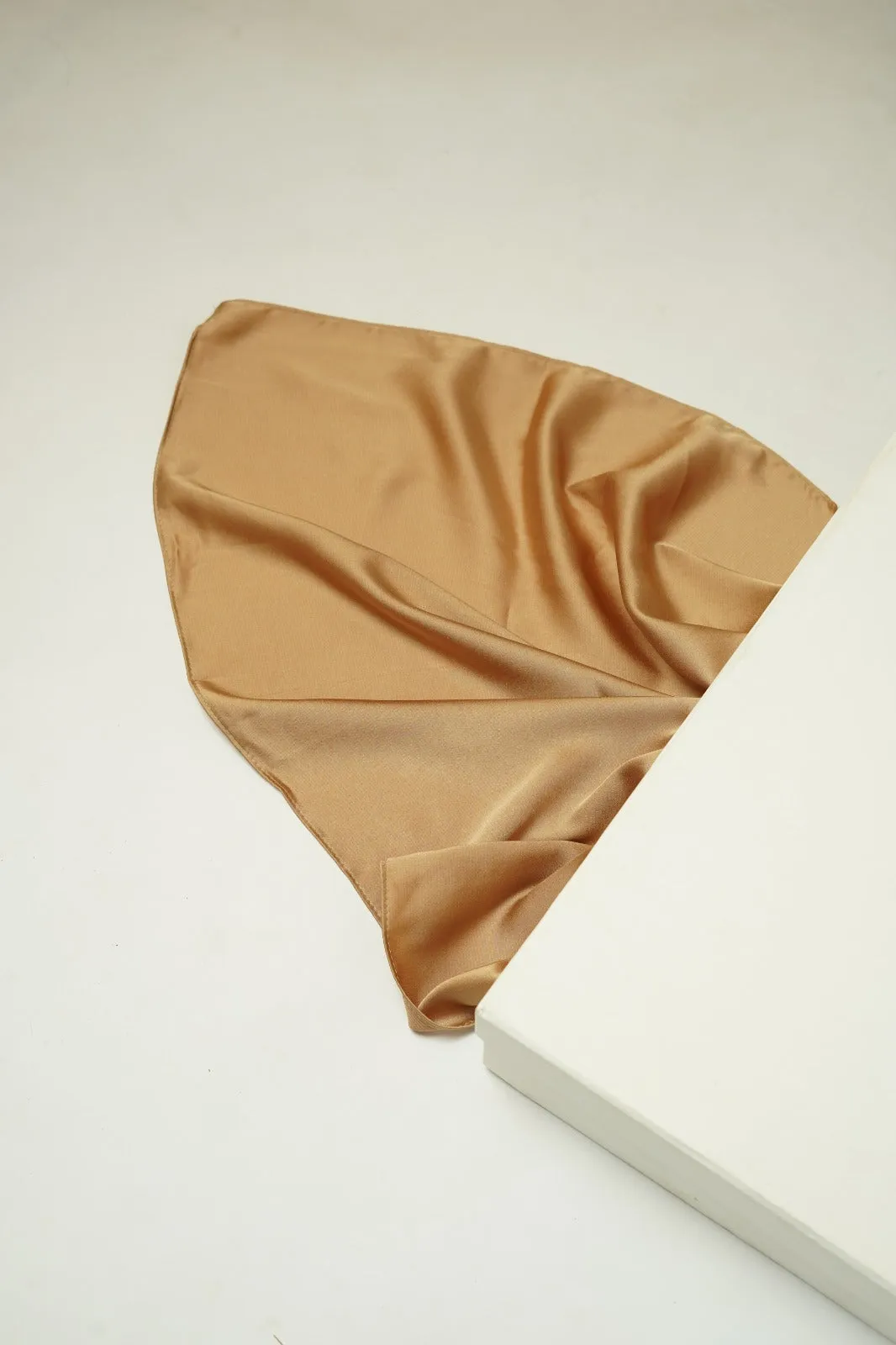 Luxe satin Silk-ButterScotch