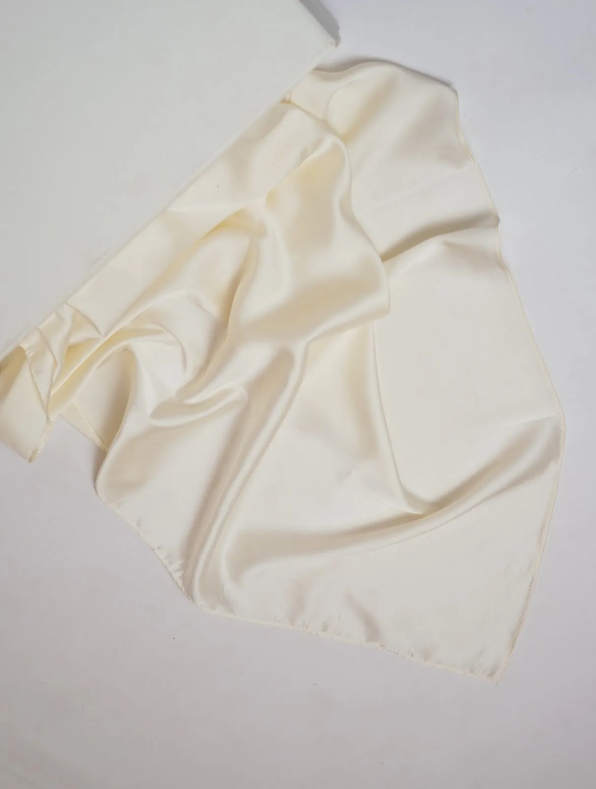 Luxe satin Silk-Cream