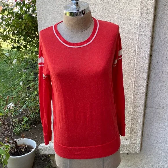 Madewell 100% linen gorgeous red sweater with white stripes. So cute on.