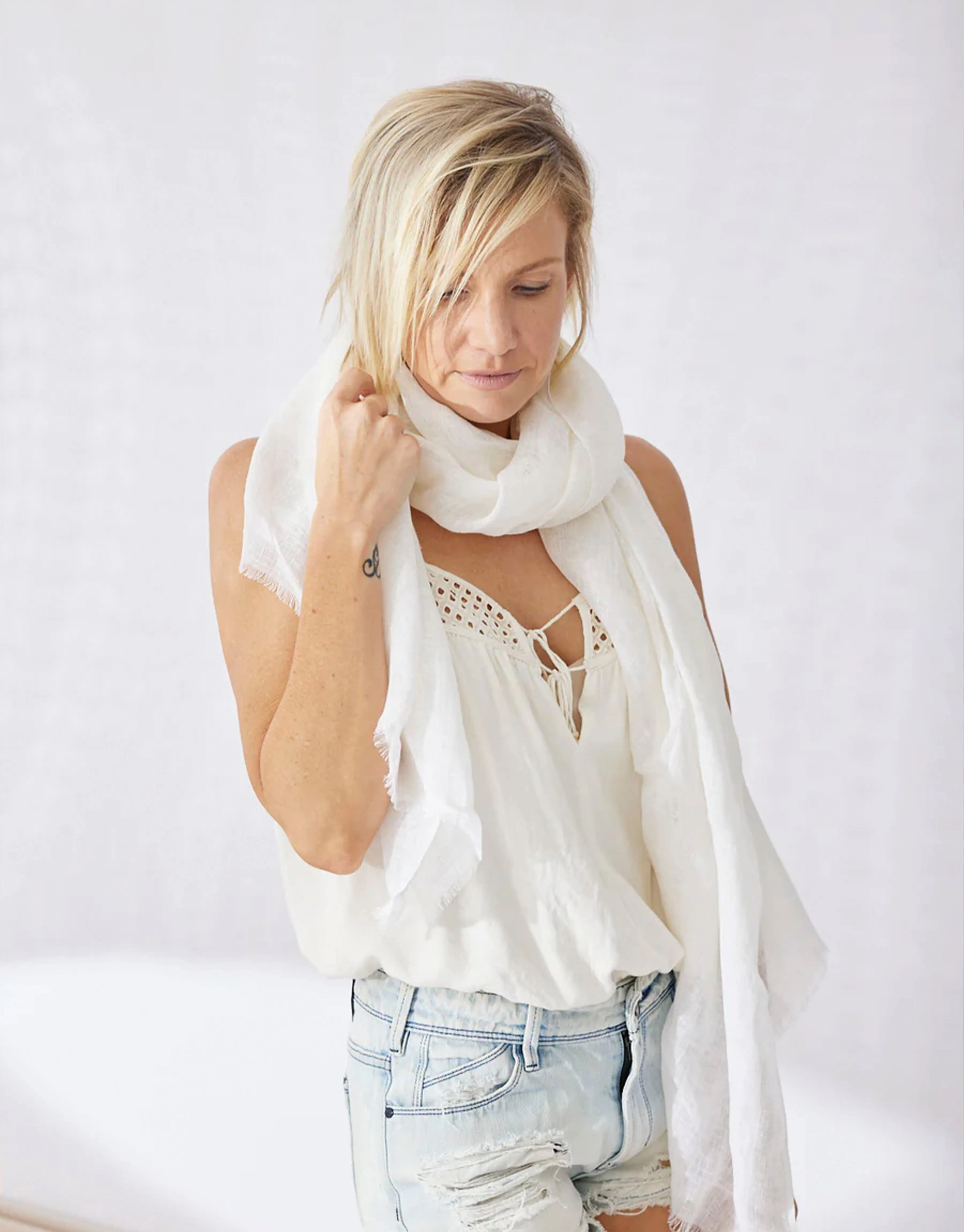 Marseille Linen Scarf - White