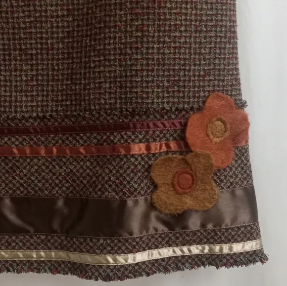 Neeshe by D.A.R Brown Tweed Silk/Satin Ribbons Floral Appliqué Fringed Skirt- M