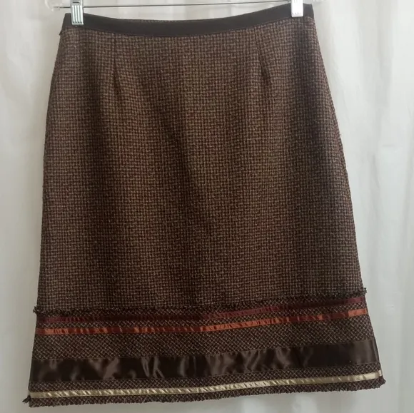 Neeshe by D.A.R Brown Tweed Silk/Satin Ribbons Floral Appliqué Fringed Skirt- M