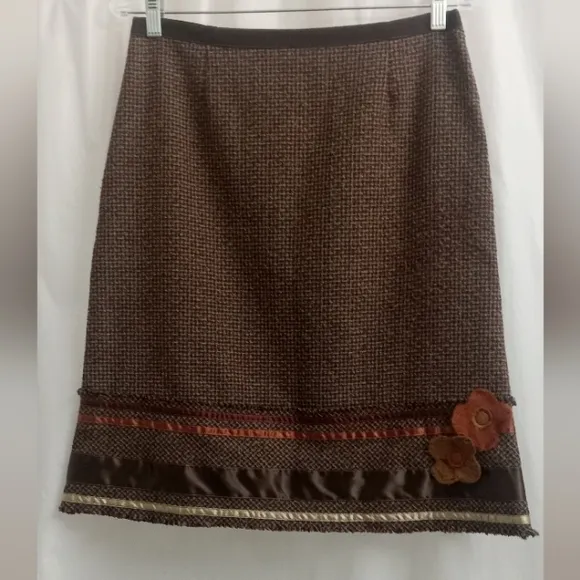Neeshe by D.A.R Brown Tweed Silk/Satin Ribbons Floral Appliqué Fringed Skirt- M