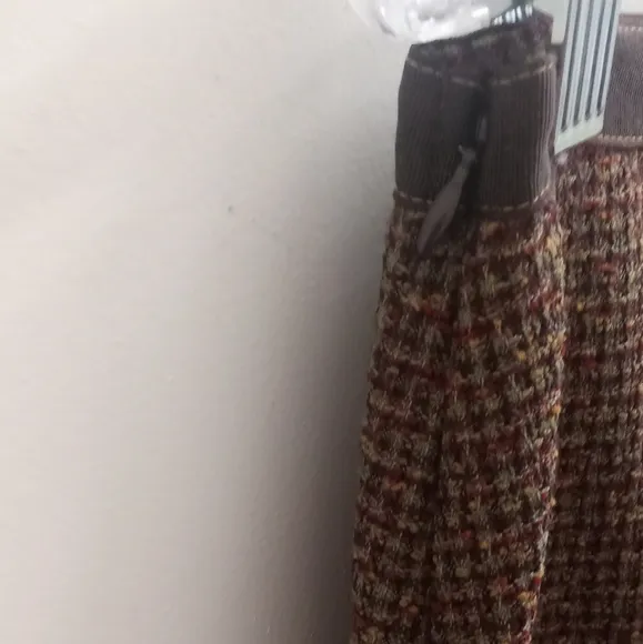 Neeshe by D.A.R Brown Tweed Silk/Satin Ribbons Floral Appliqué Fringed Skirt- M