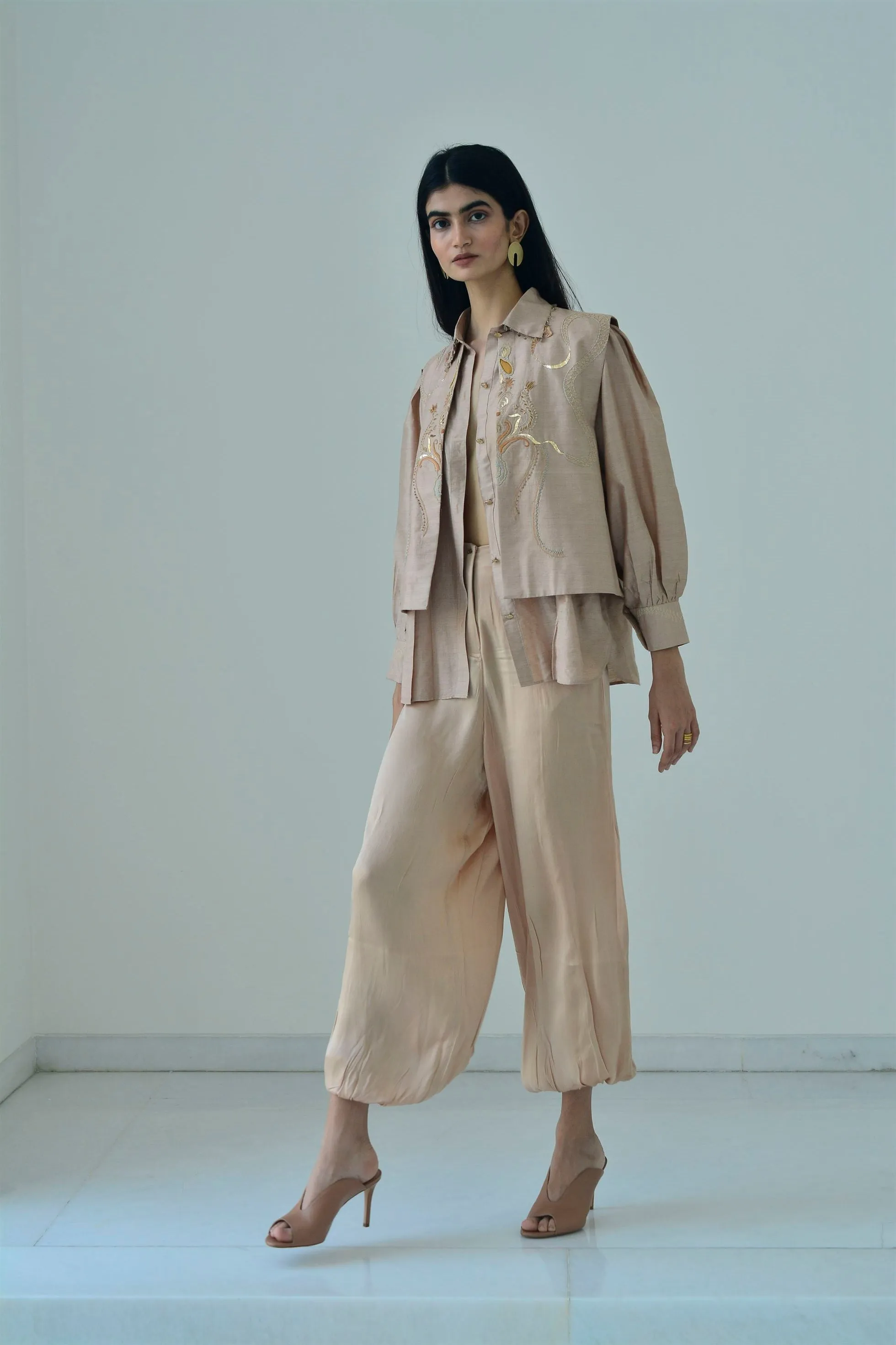 New Season Summer to Fall 2024-Jacket Embroidered Silk Off White-CR/TS/061-Suzanne-Fashion Edit Hemji