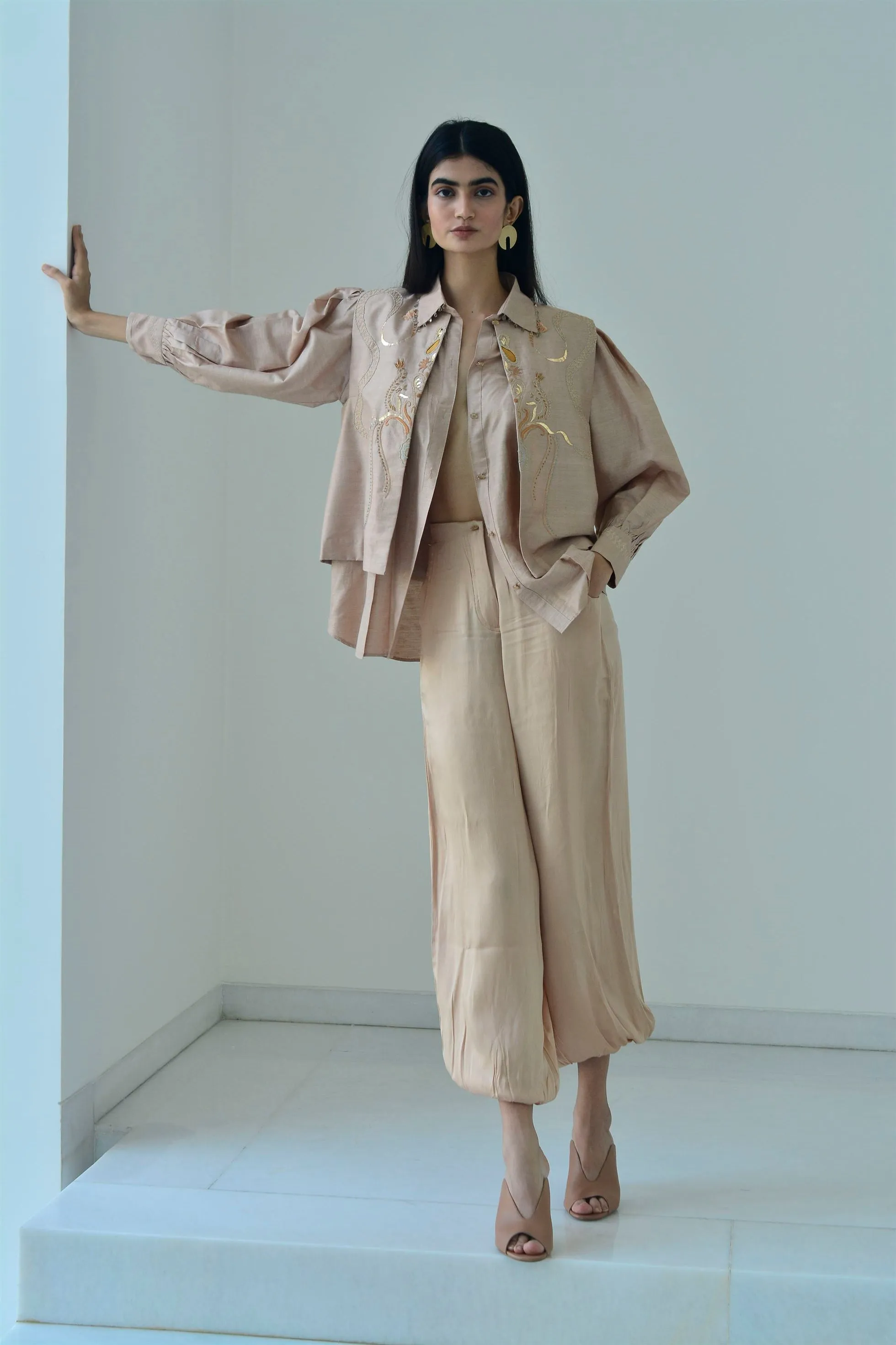 New Season Summer to Fall 2024-Jacket Embroidered Silk Off White-CR/TS/061-Suzanne-Fashion Edit Hemji