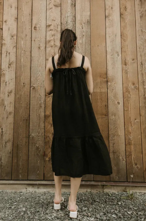 Sleeveless Linen Dress With Back Bow In Black