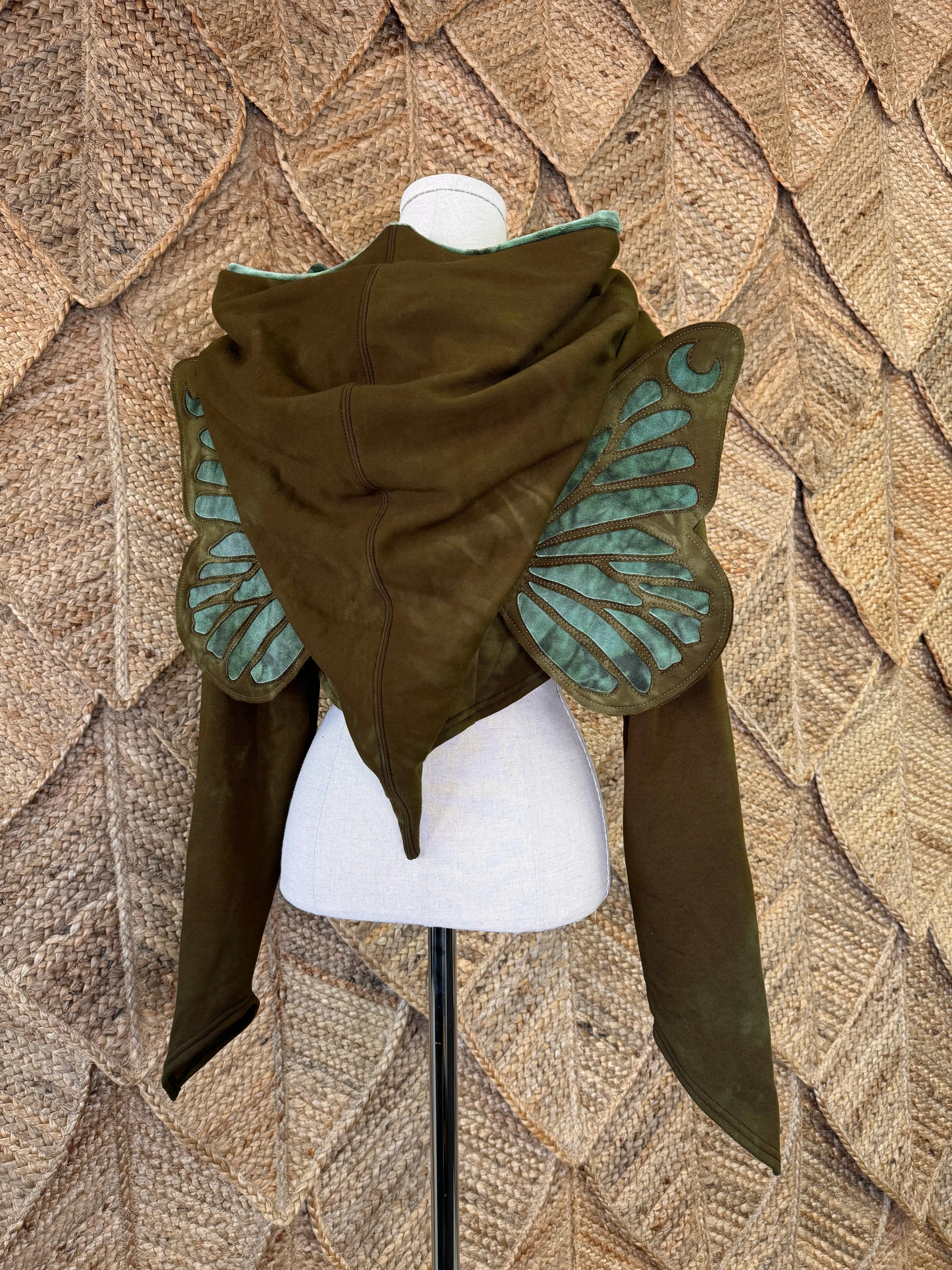 Snowdrop Faewing Shrug