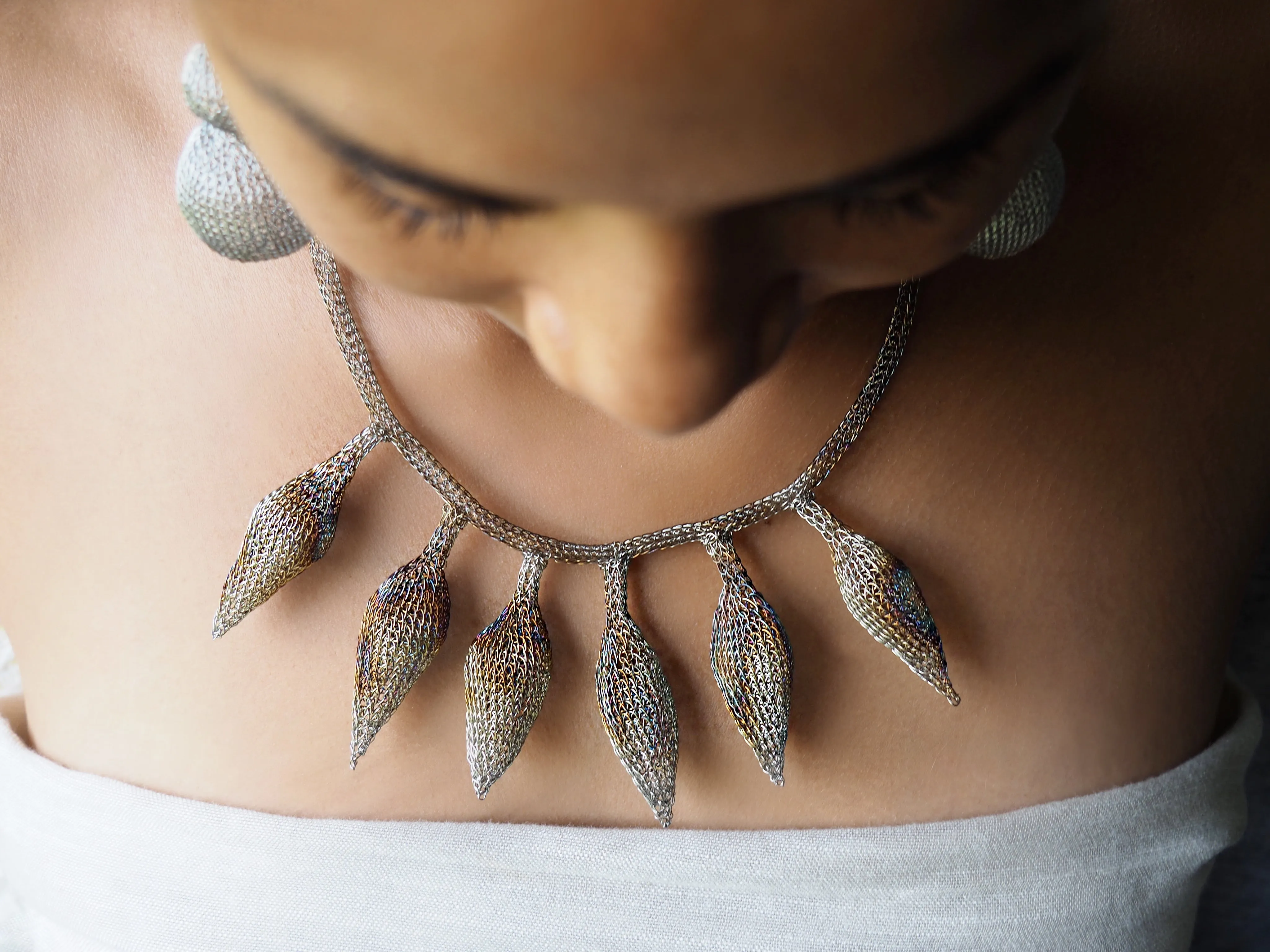 SUMBA TEARDROP NECKLACE