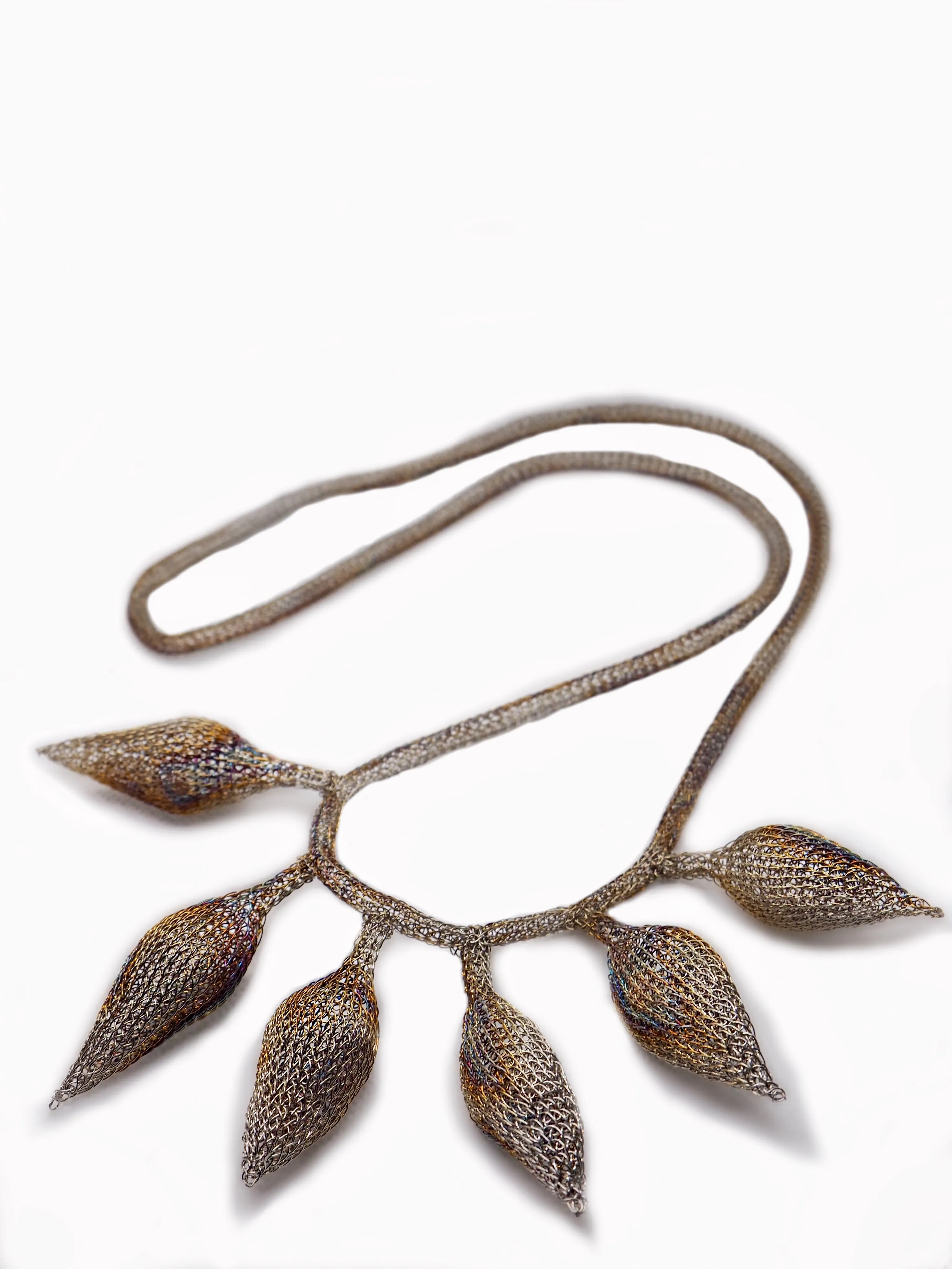 SUMBA TEARDROP NECKLACE