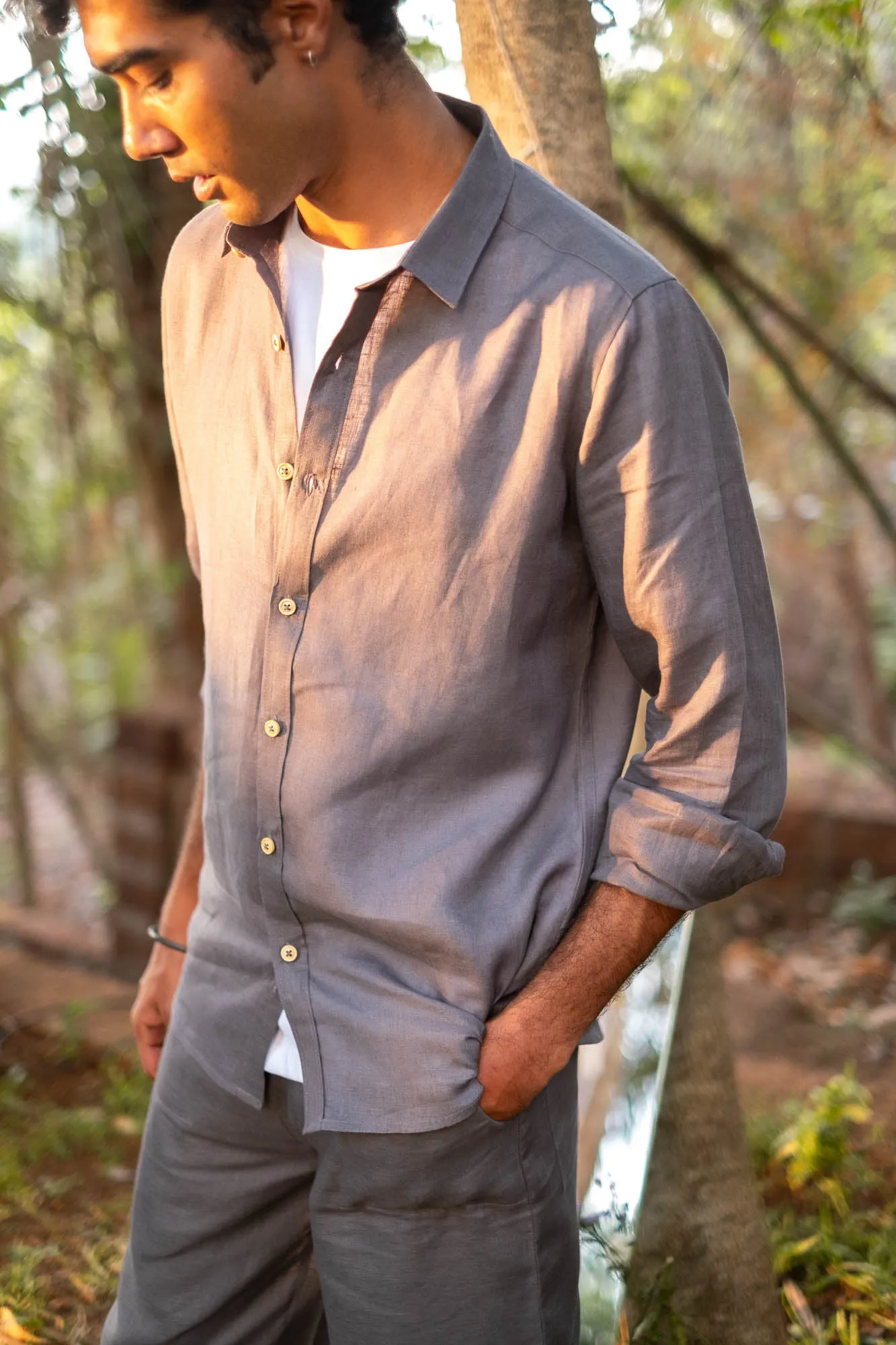 The Linen Pocketless Shirt