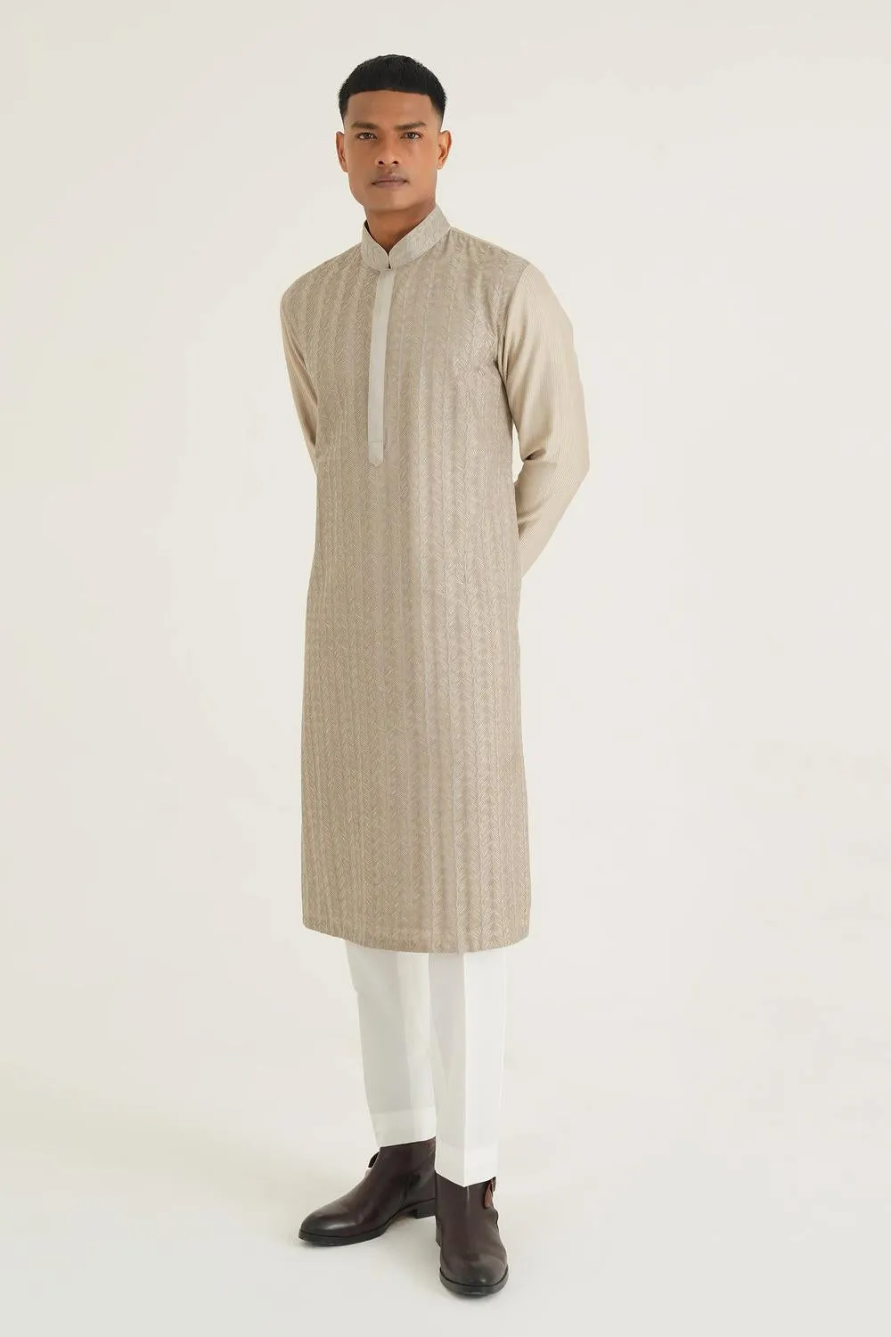 Thread Embroidered Kurta Set